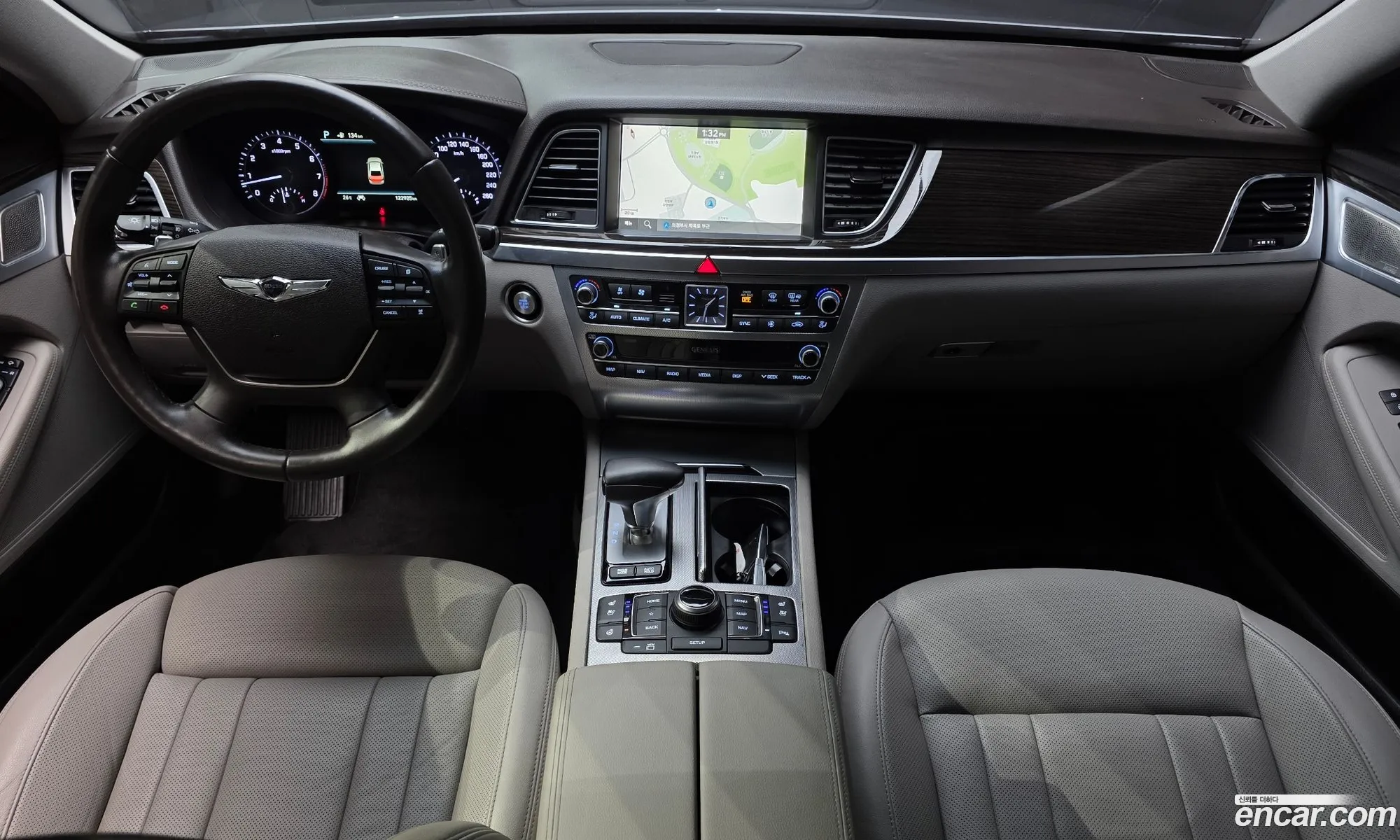 Genesis G80 2019 KMHGN41DDLU340123 — 9