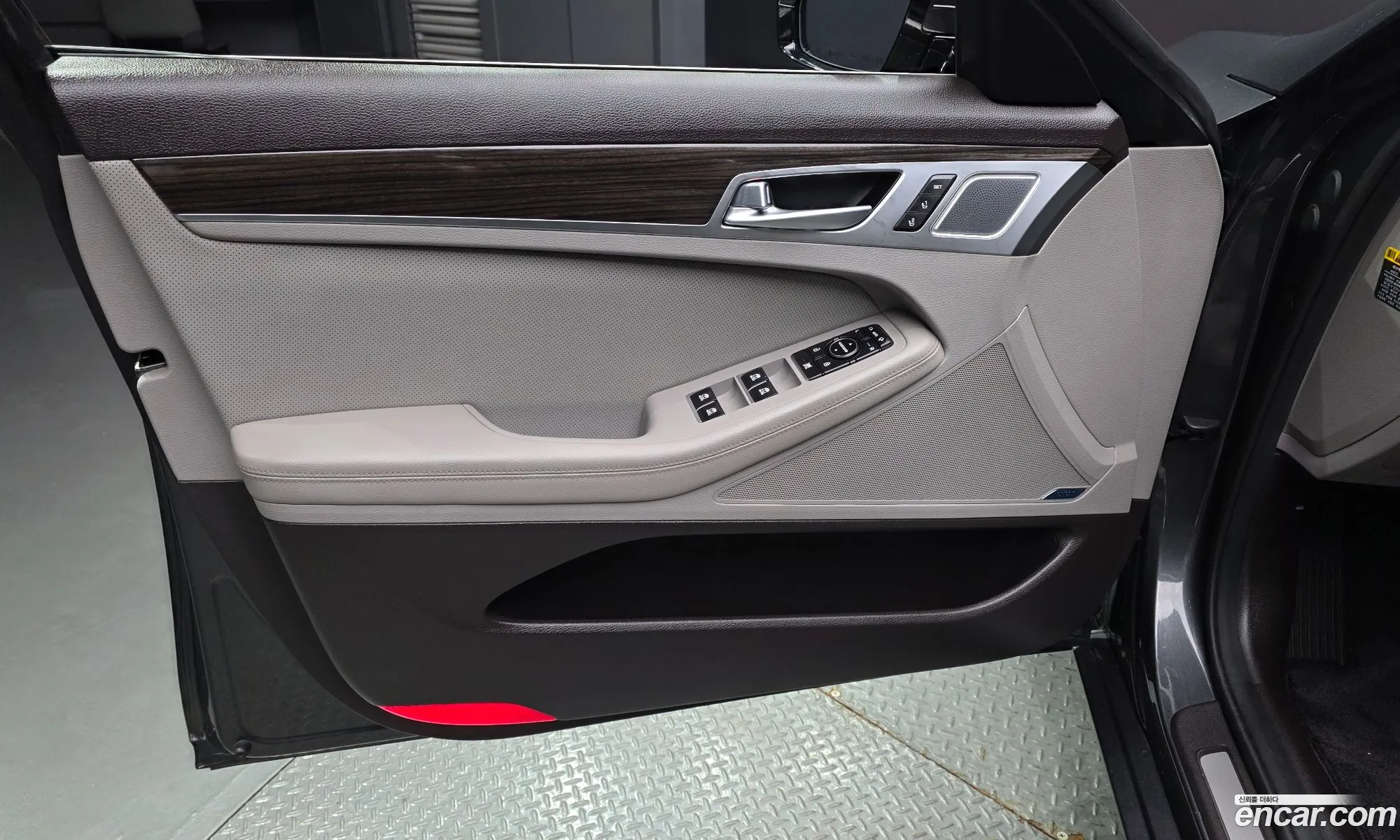 Genesis G80 2019 KMHGN41DDLU340123 — 30