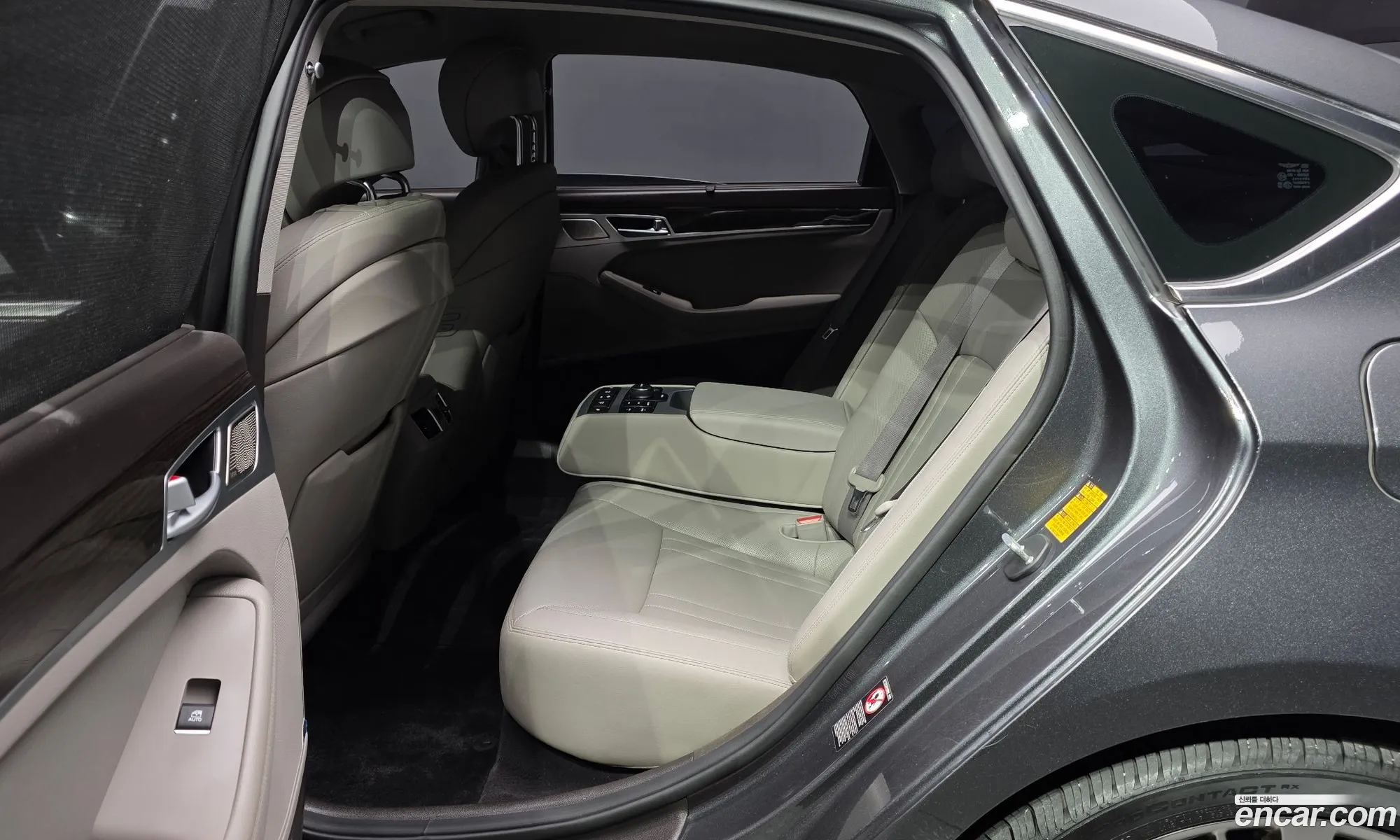 Genesis G80 2019 KMHGN41DDLU340123 — 6