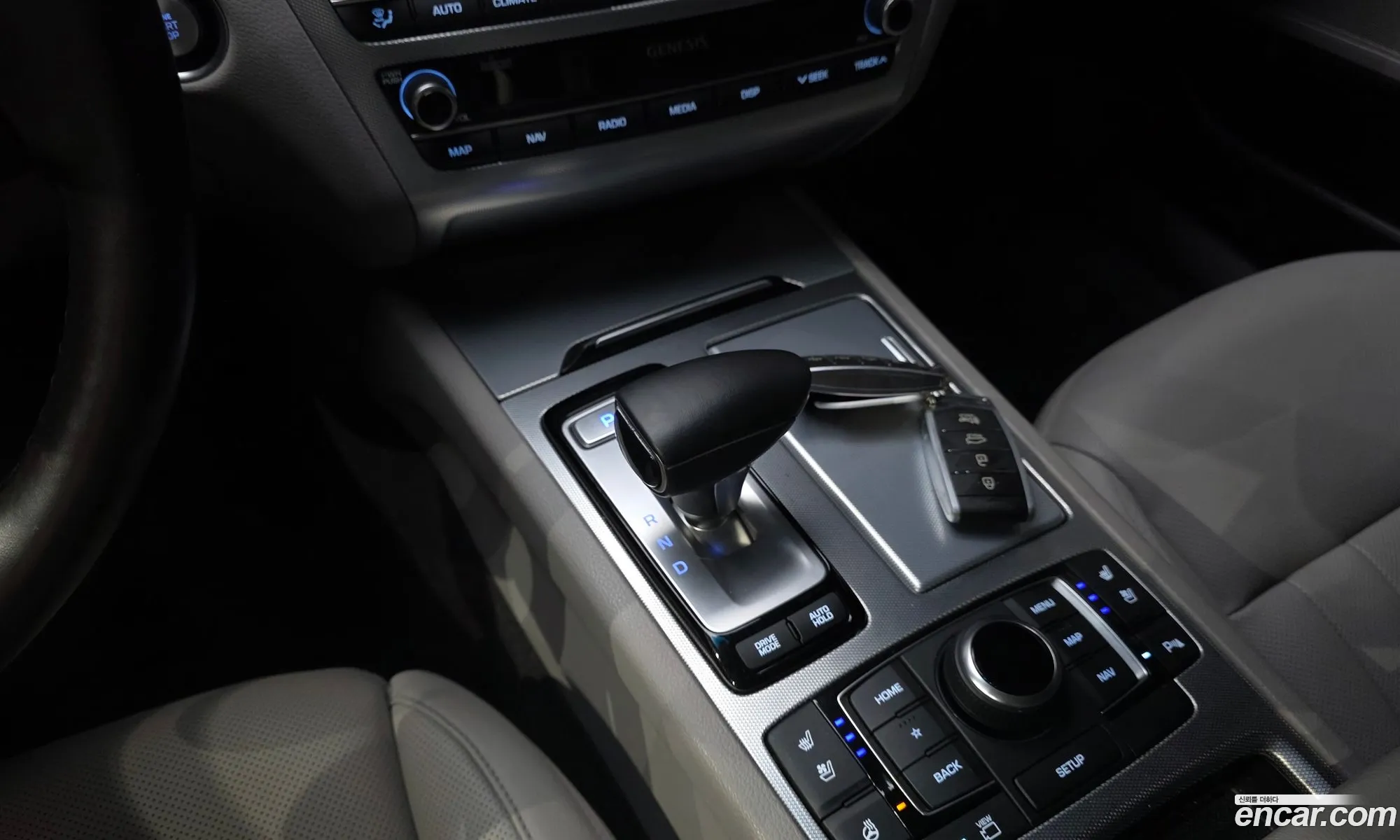 Genesis G80 2019 KMHGN41DDLU340123 — 4