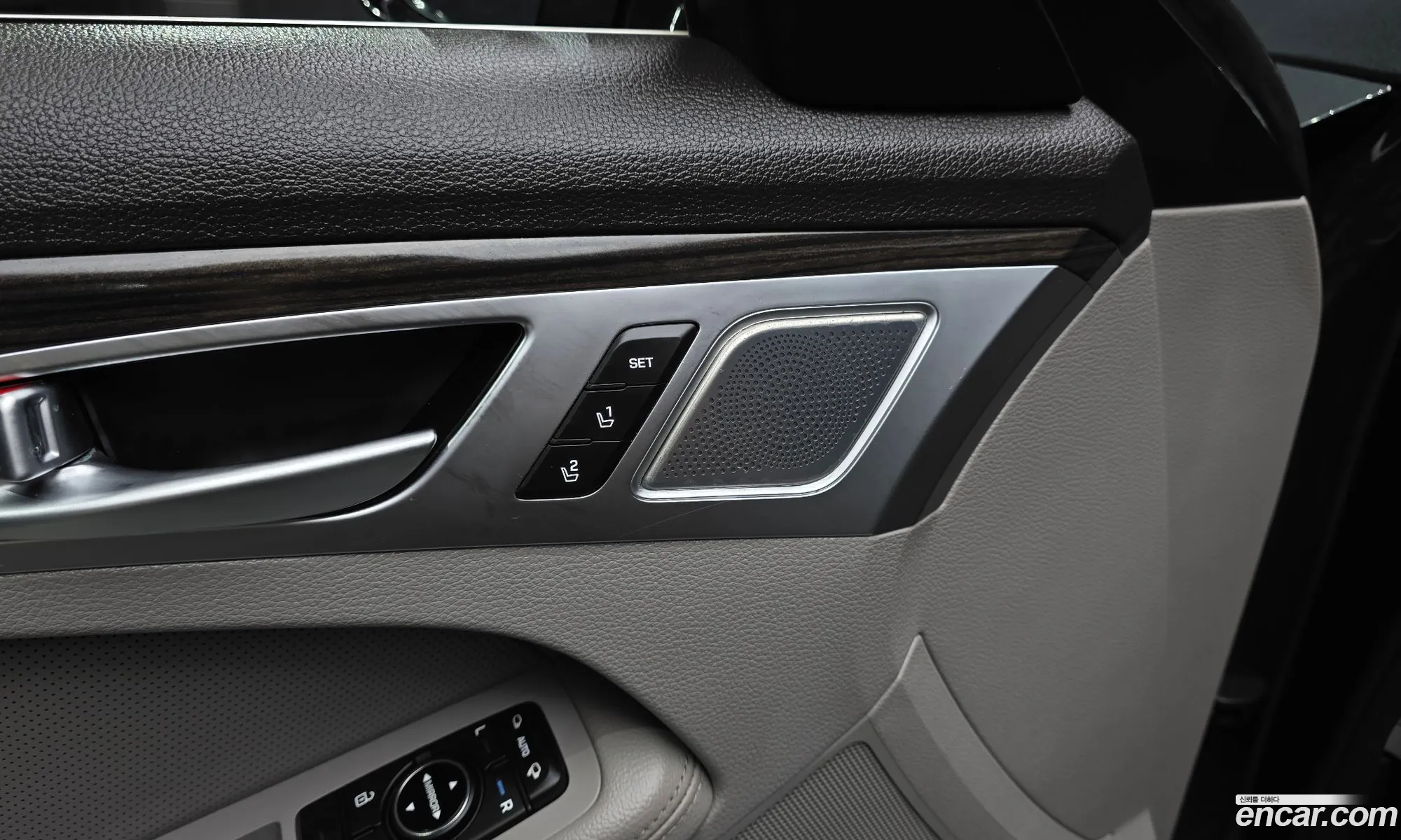 Genesis G80 2019 KMHGN41DDLU340123 — 11