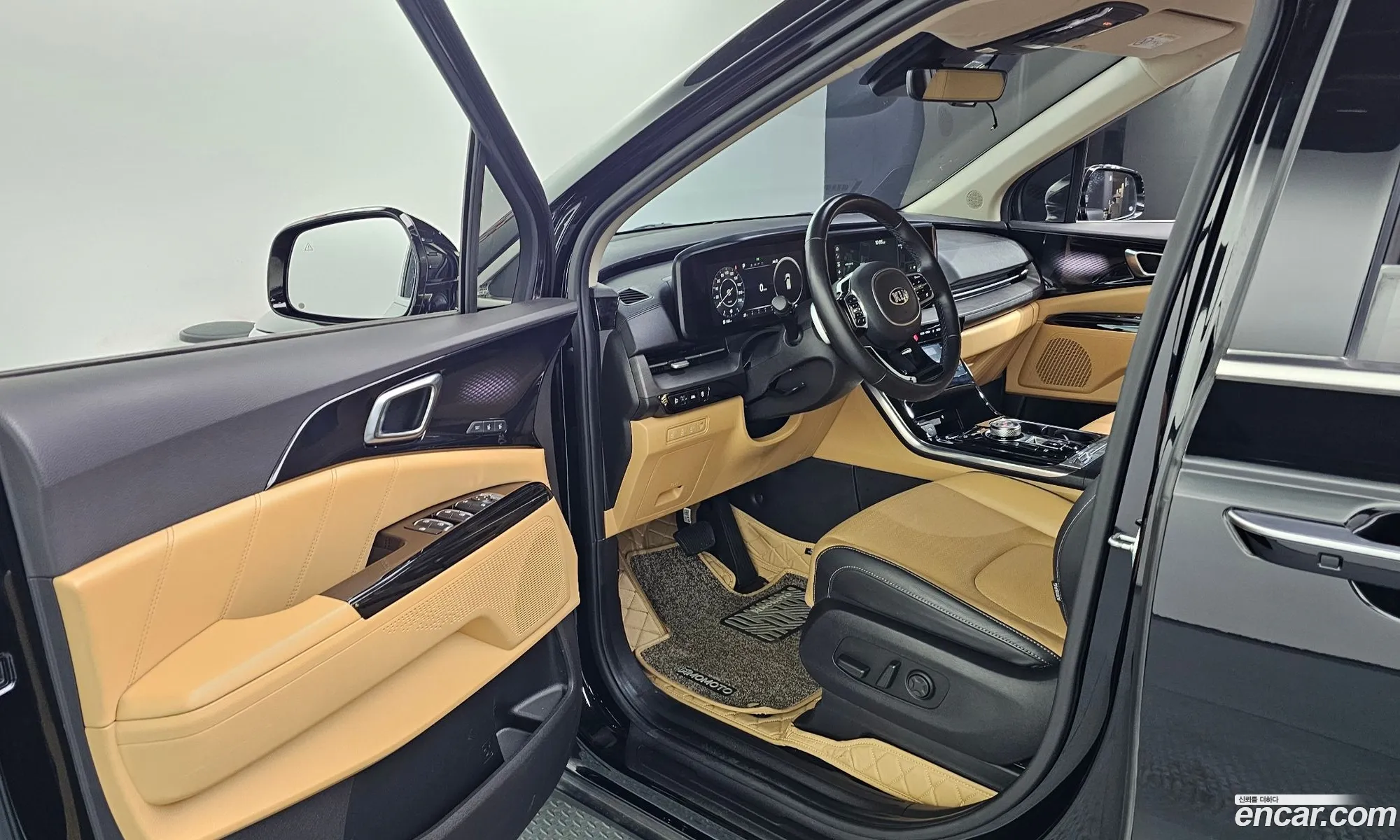 Kia Carnival 2021 KNANE81BBMS038053 — 3