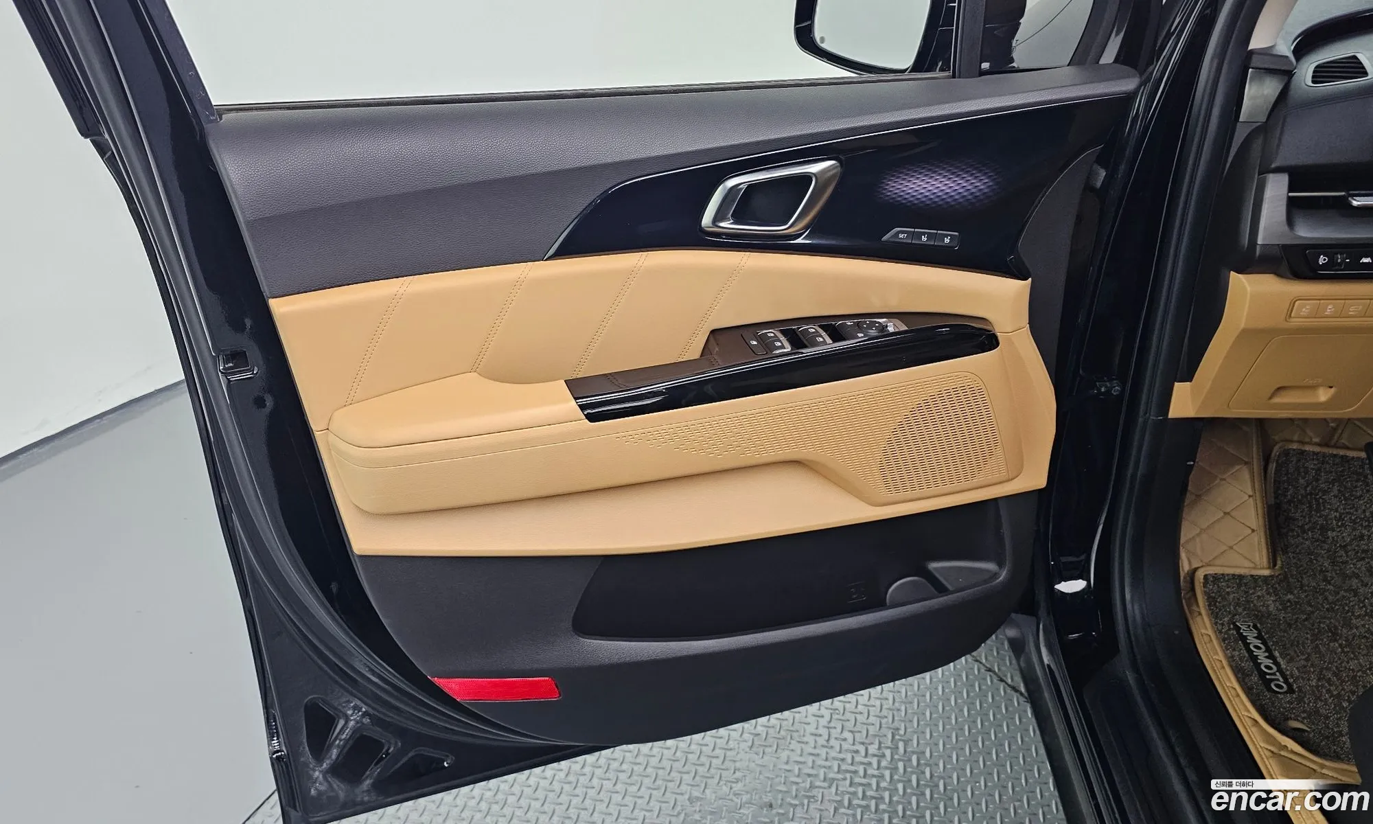 Kia Carnival 2021 KNANE81BBMS038053 — 28