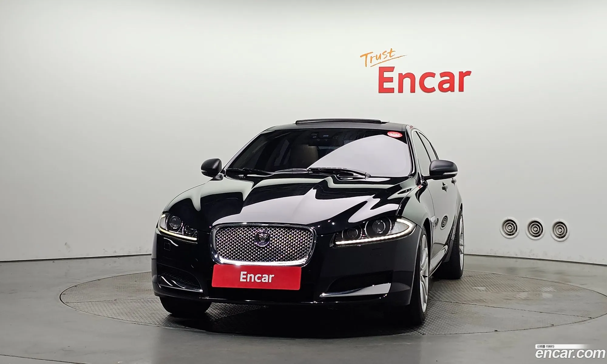Jaguar XF 2012 — 5