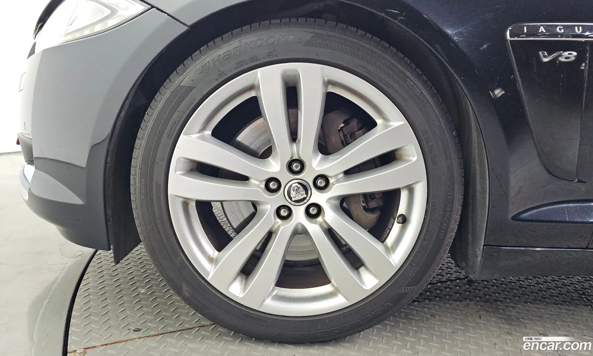 Jaguar XF 2012 — 8