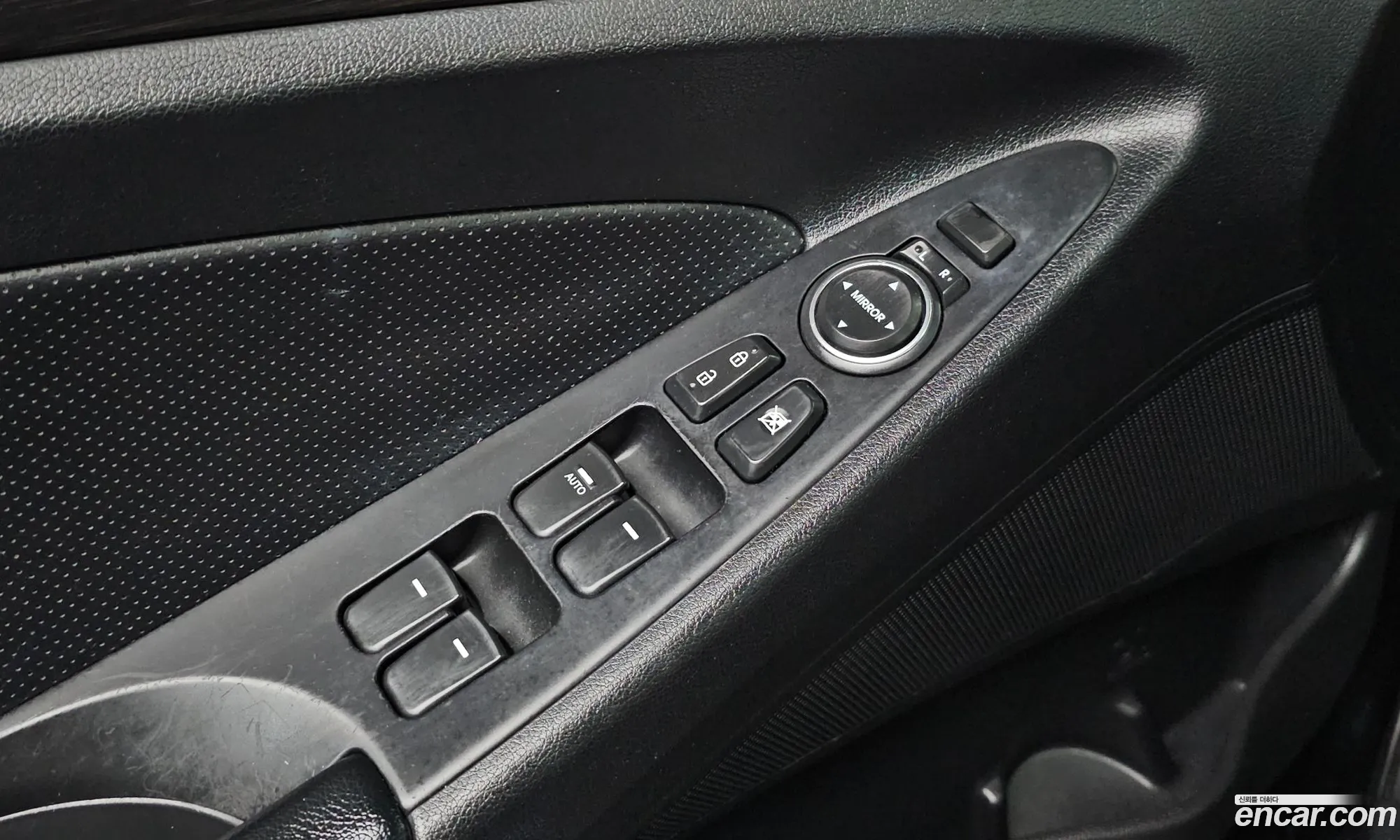 Hyundai YF Sonata 2012 KMHEC41ABCA427503 — 29