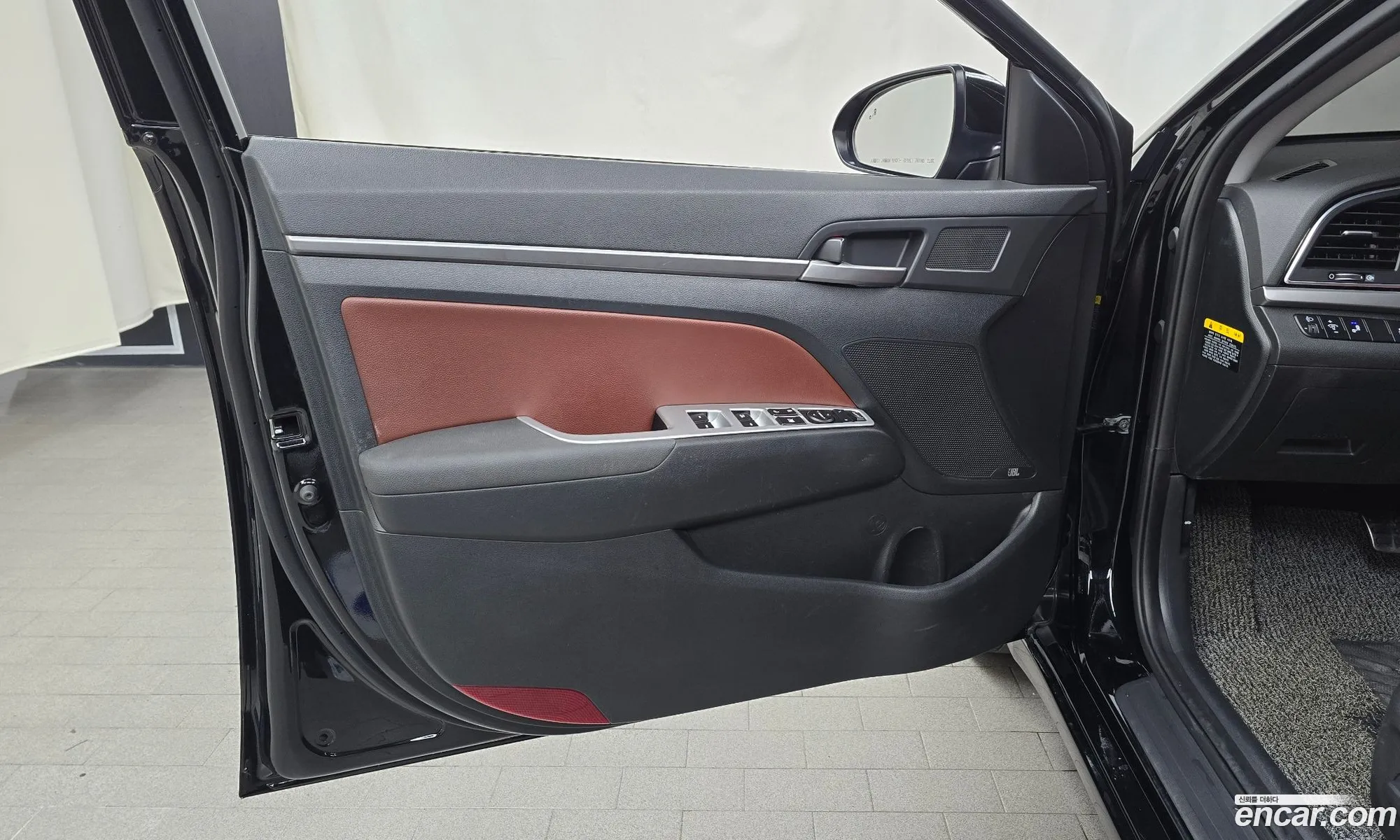 Hyundai Elantra AD 2015 — 3