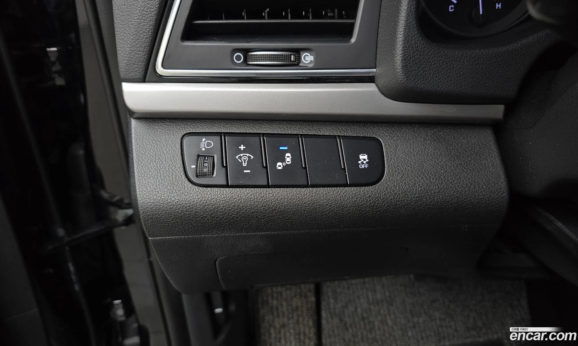 Hyundai Elantra AD 2015 — 23