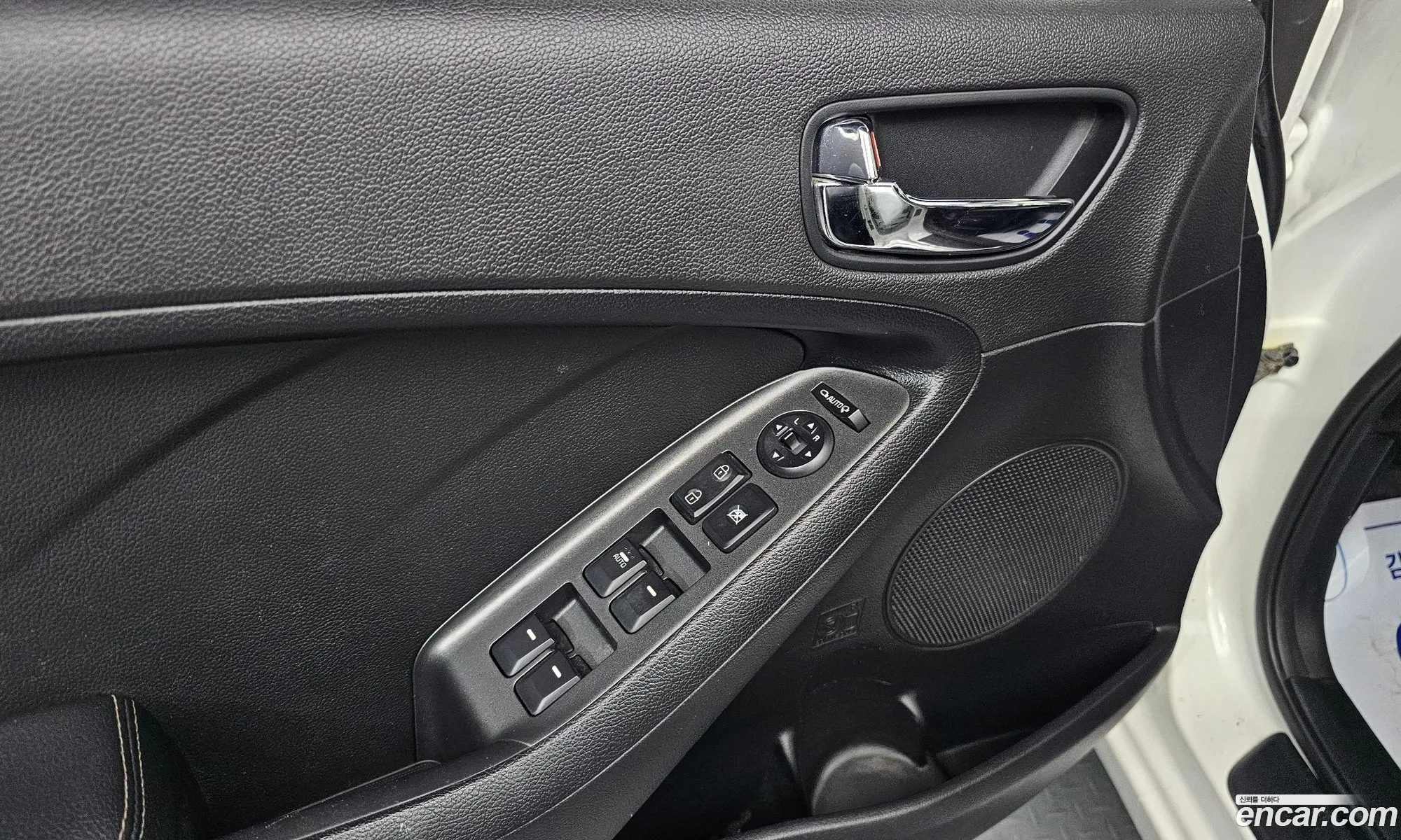 Kia K3 2012 — 7