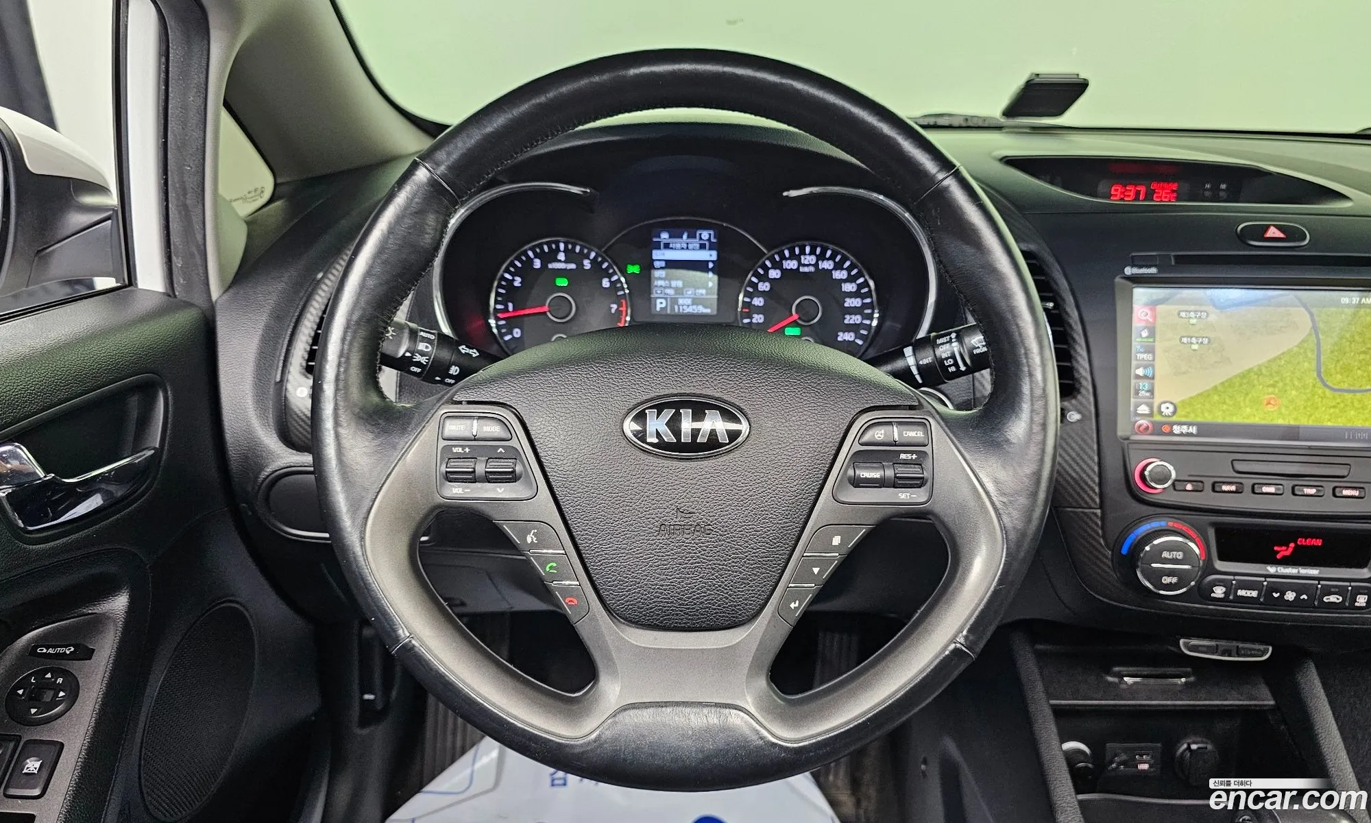 Kia K3 2012 — 14