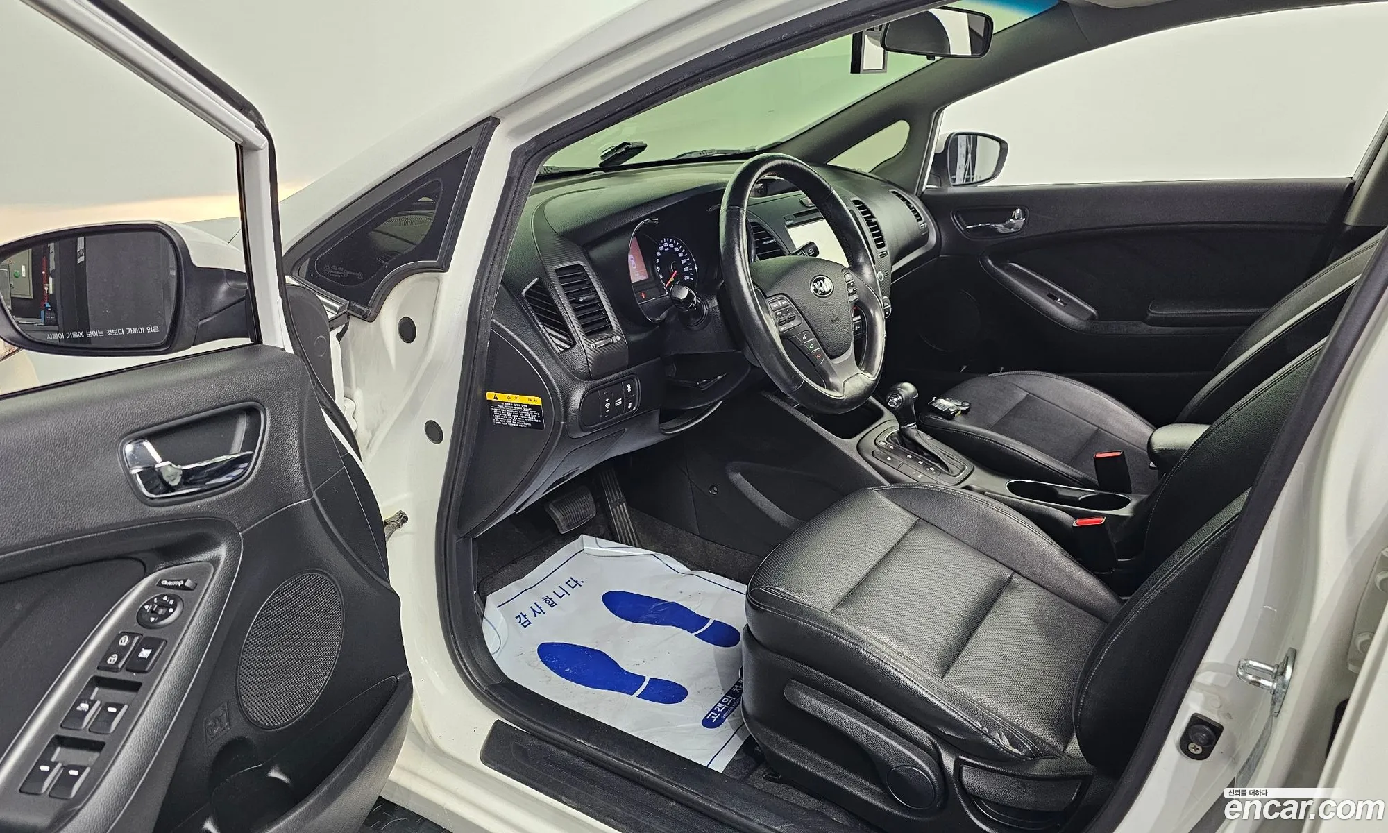 Kia K3 2012 — 15