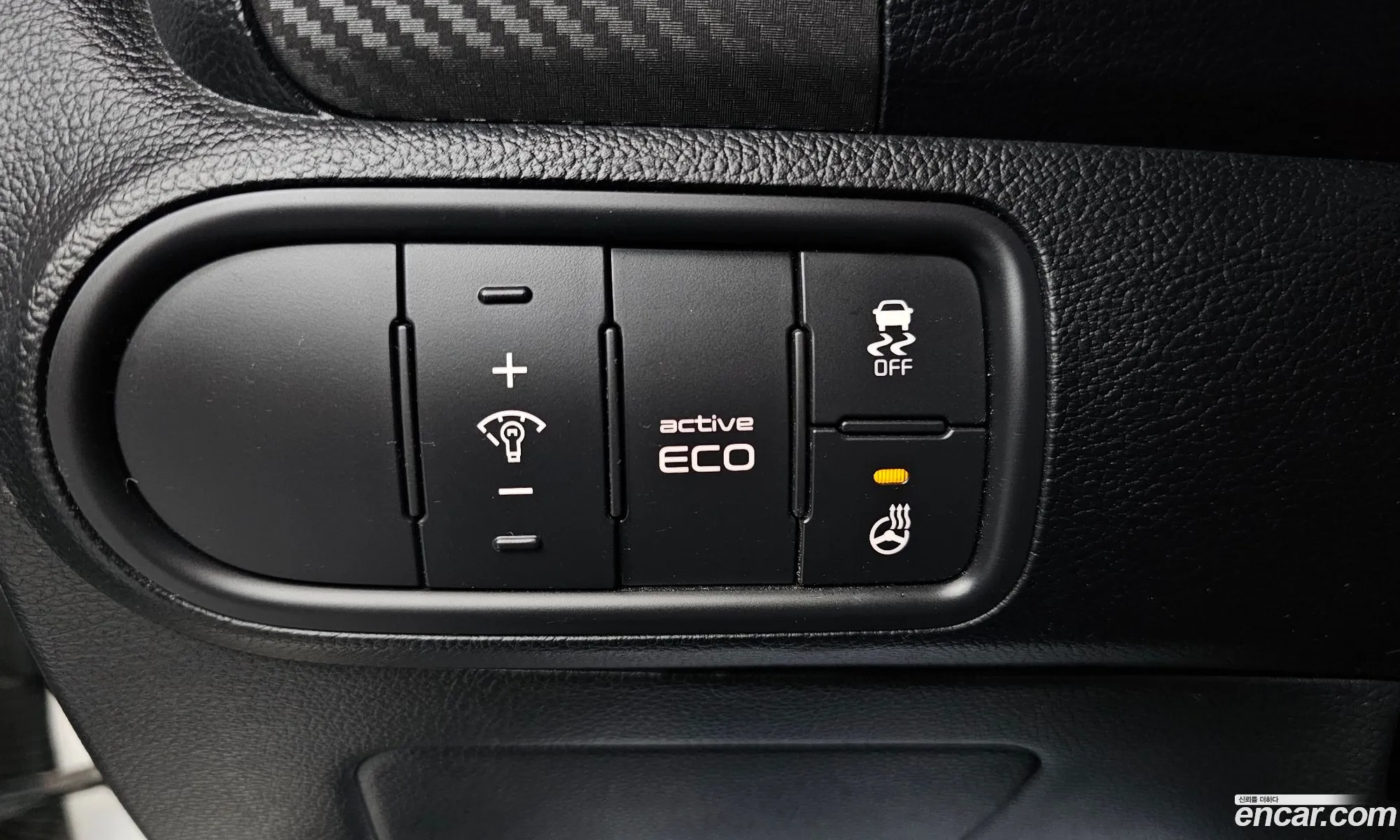 Kia K3 2012 — 17