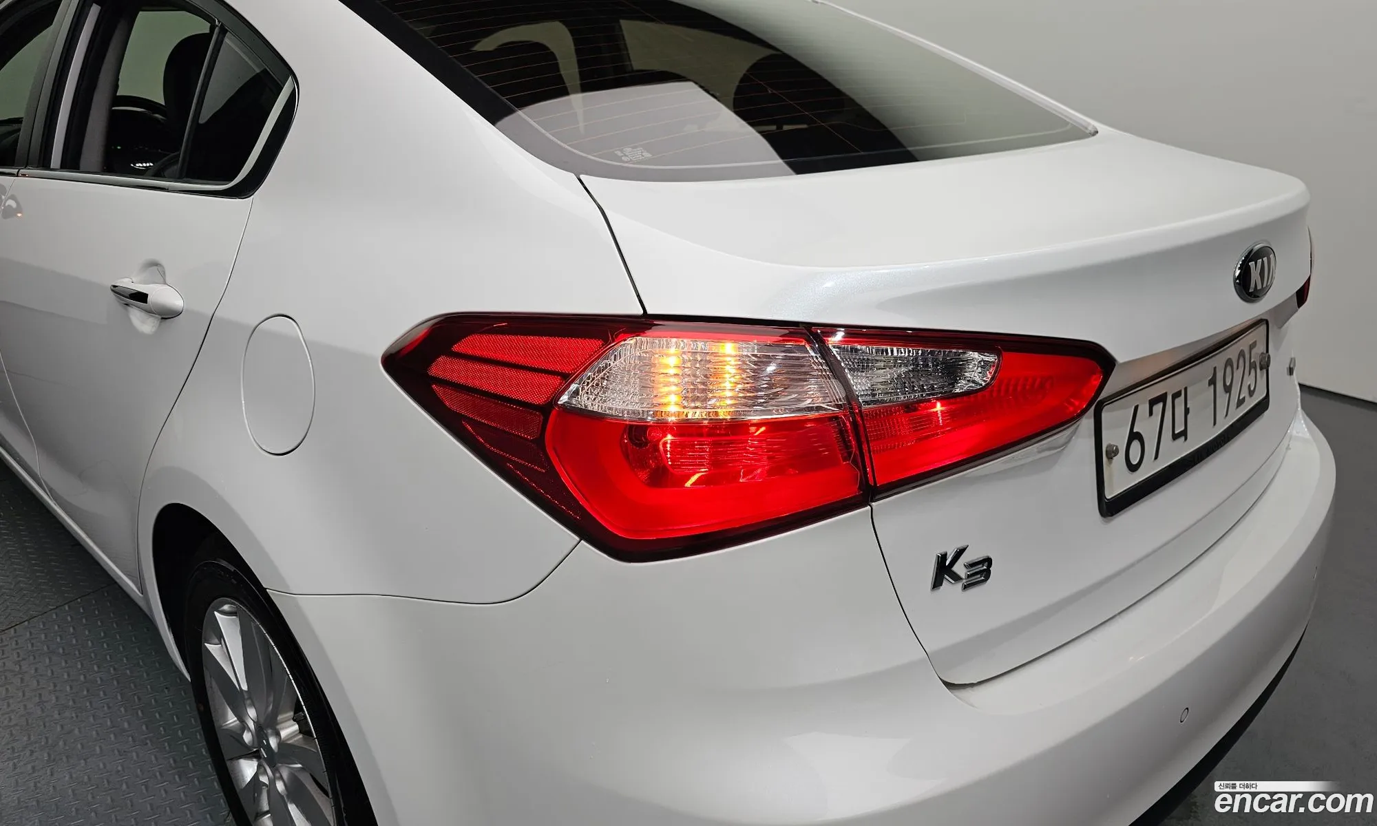 Kia K3 2012 — 20