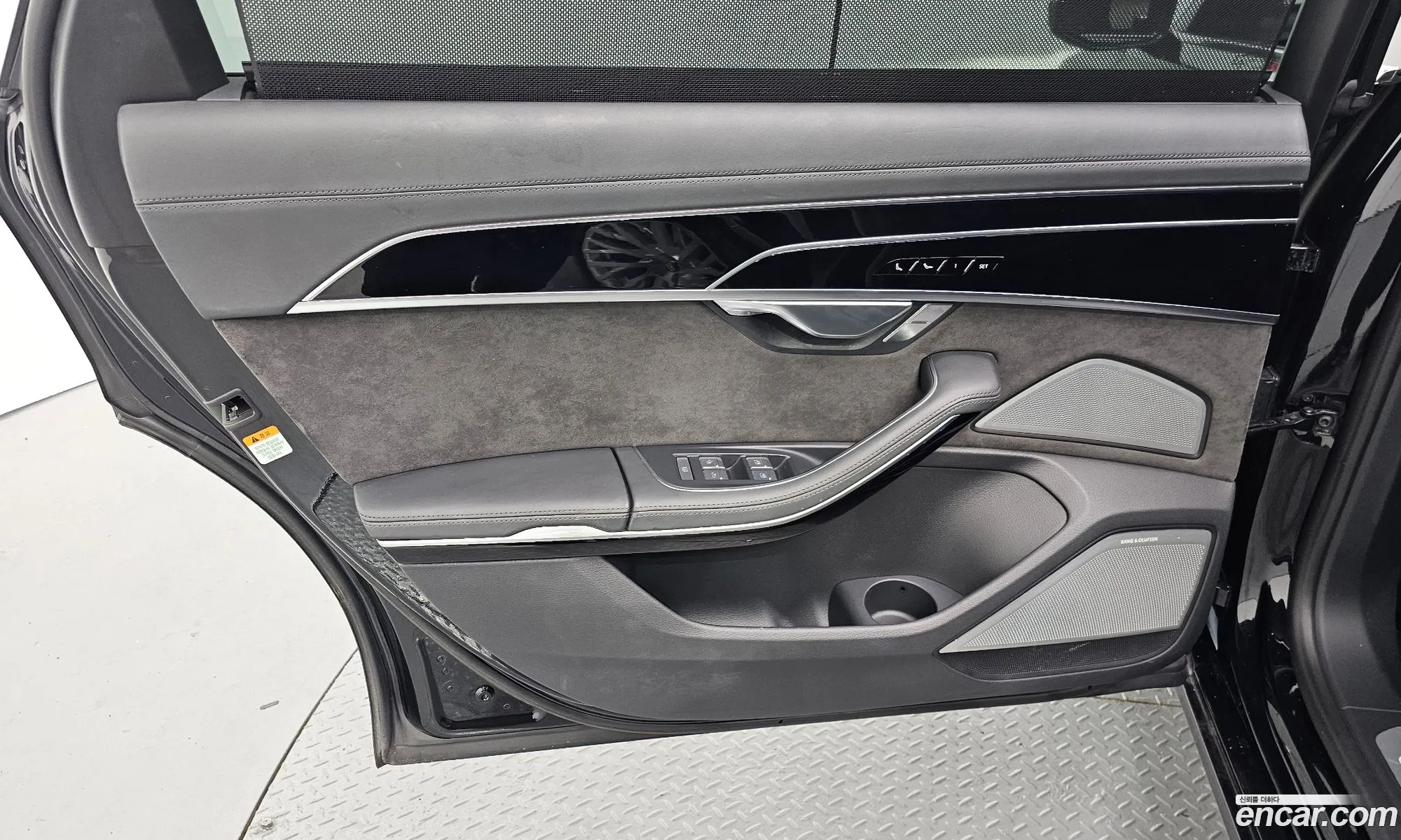 Audi A8 2021 WAUZZZF84MN001768 — 36