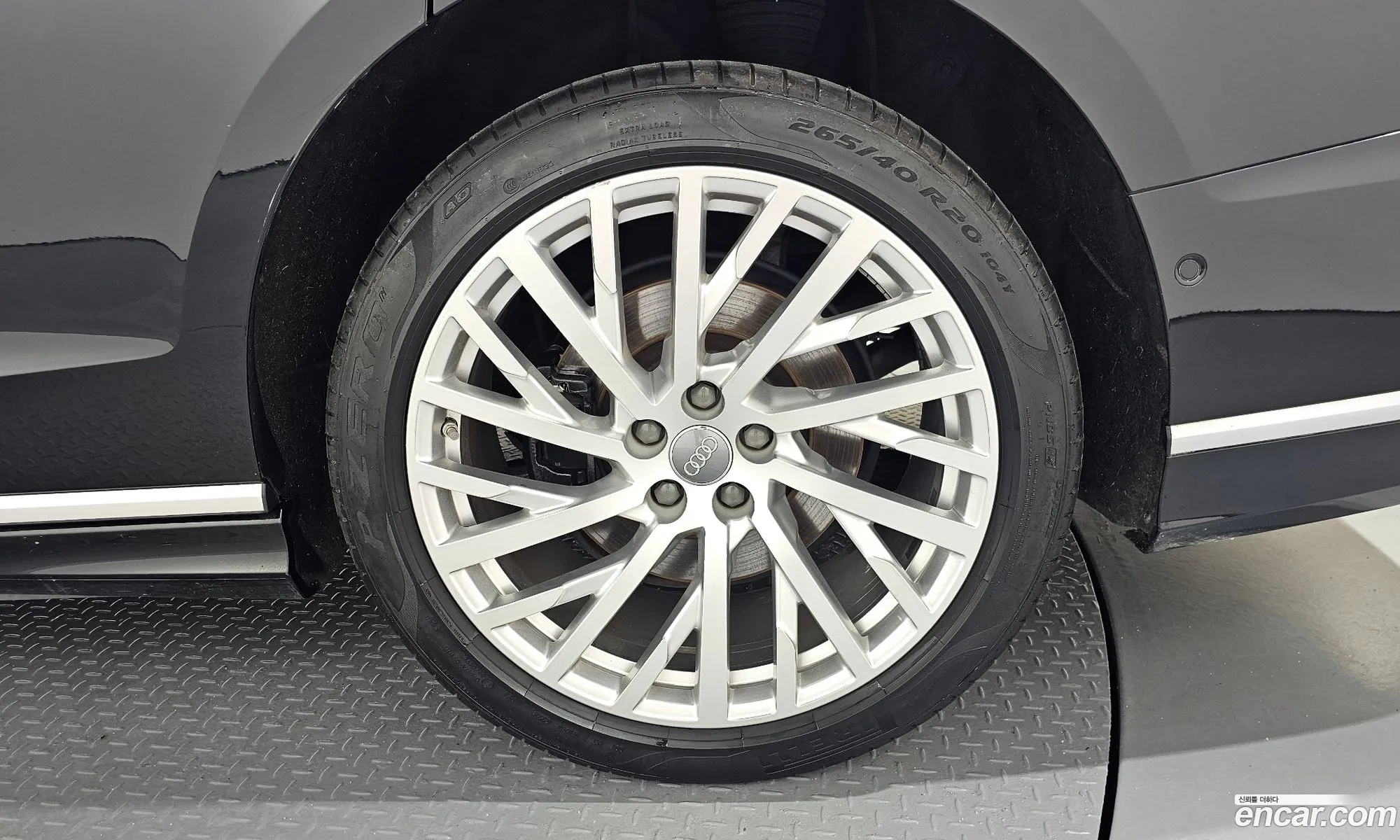 Audi A8 2021 WAUZZZF84MN001768 — 7