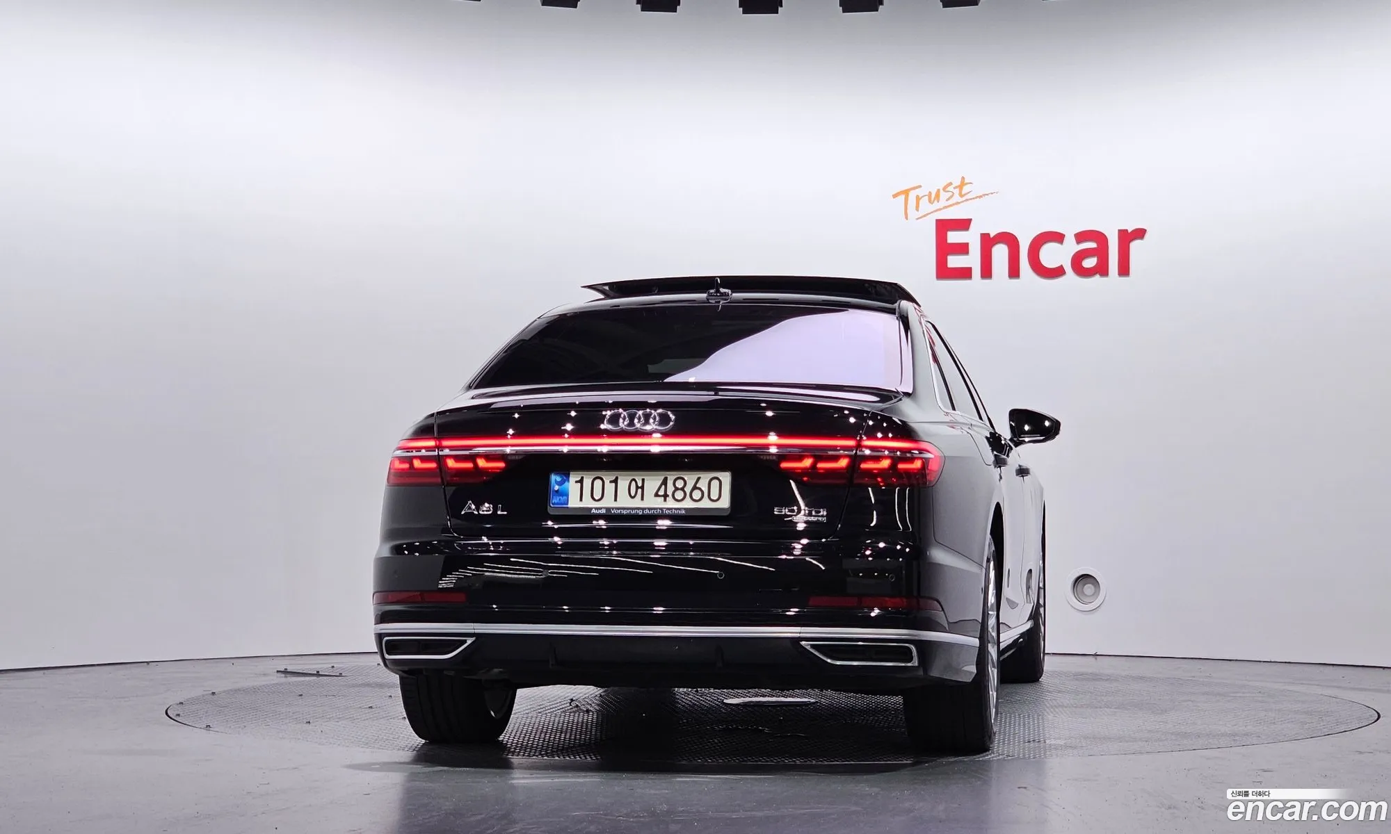 Audi A8 2021 WAUZZZF84MN001768 — 25