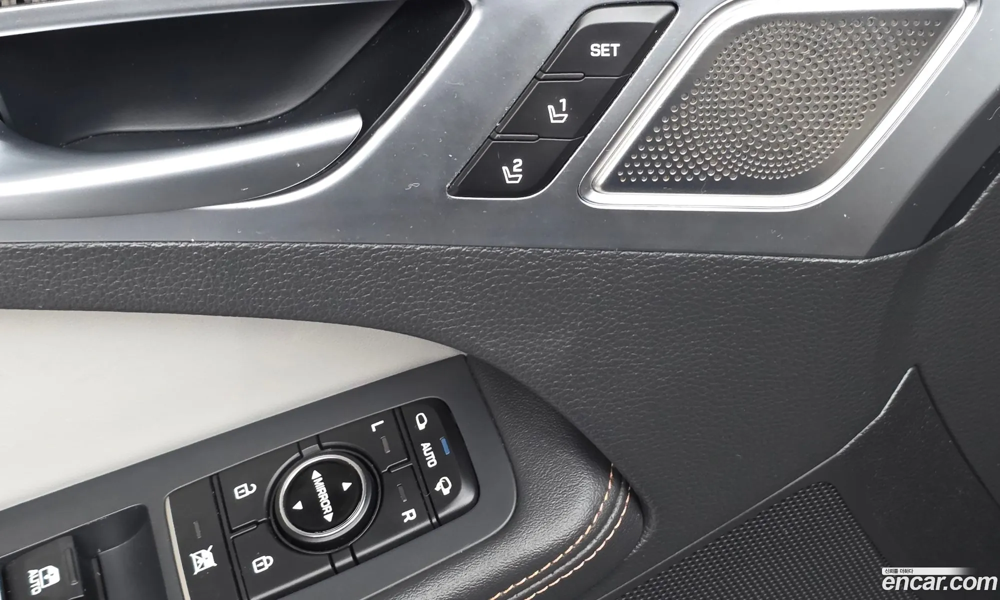 Genesis G80 2019 KMHGR41BDKU315727 — 24