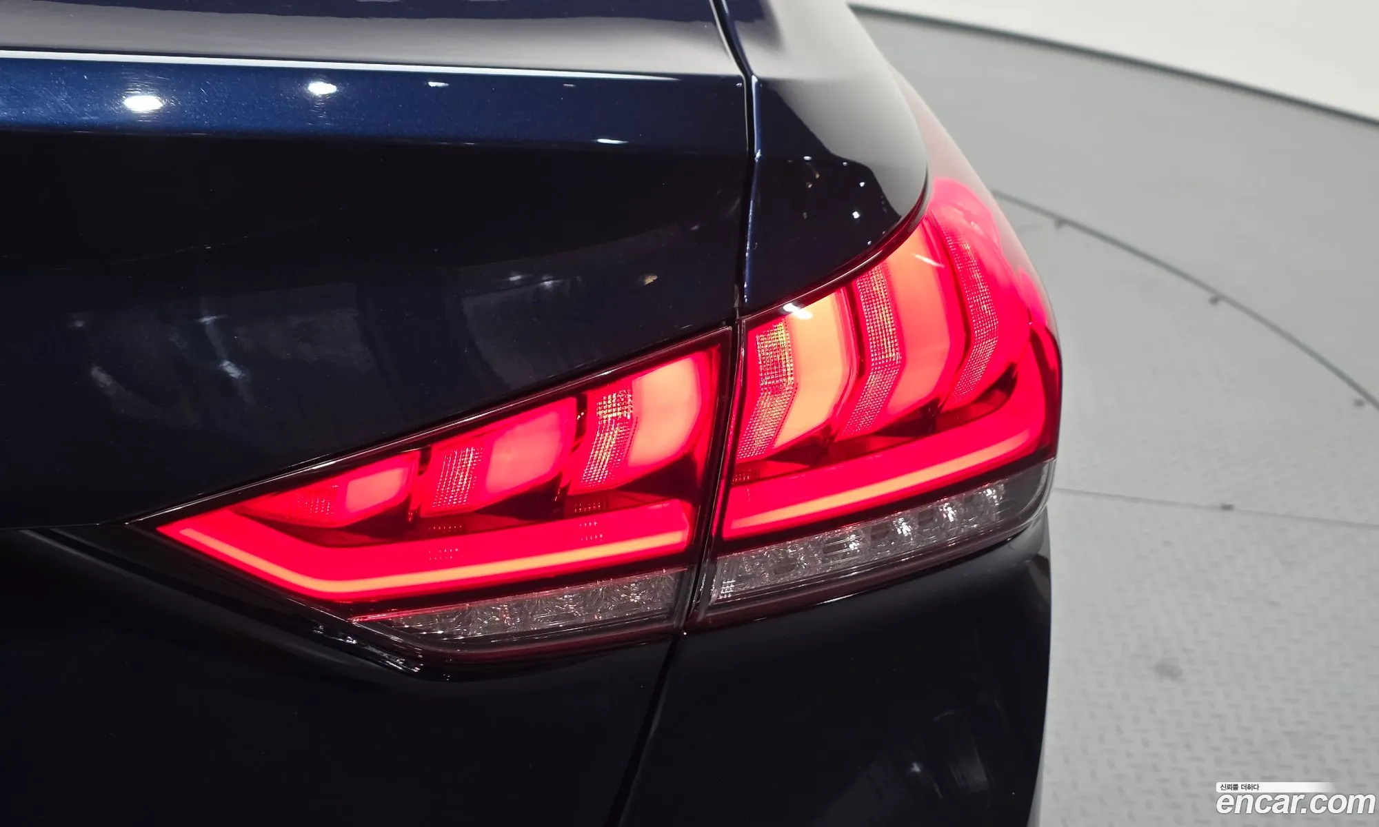 Genesis G80 2019 KMHGR41BDKU315727 — 11