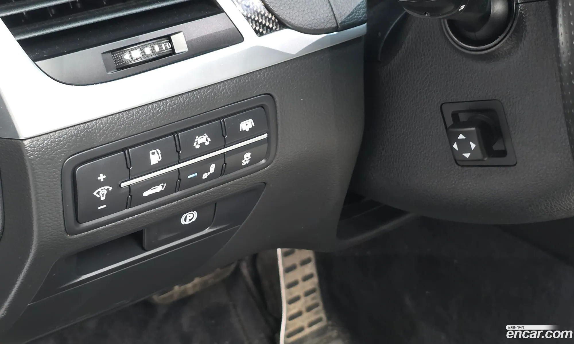 Genesis G80 2019 KMHGR41BDKU315727 — 10