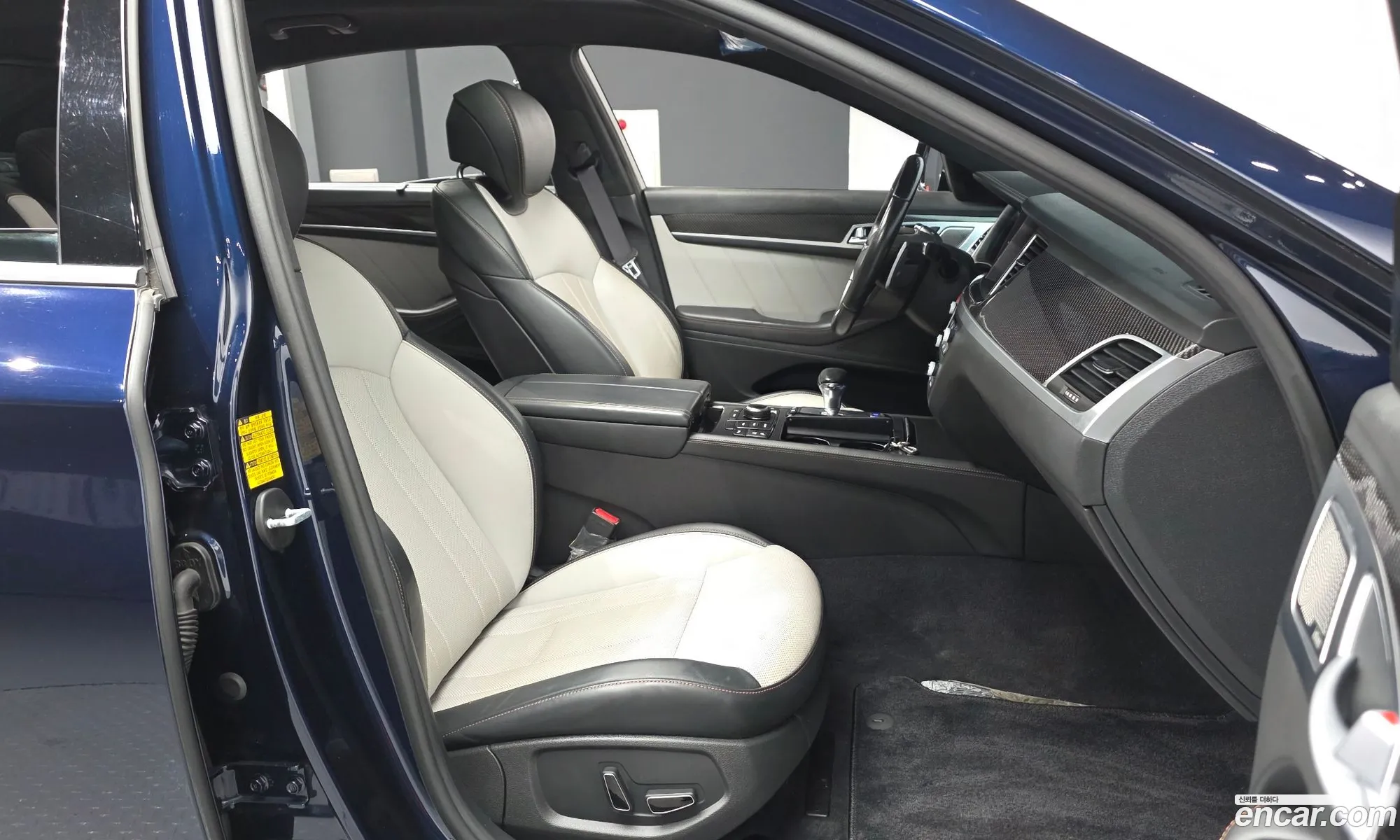 Genesis G80 2019 KMHGR41BDKU315727 — 18