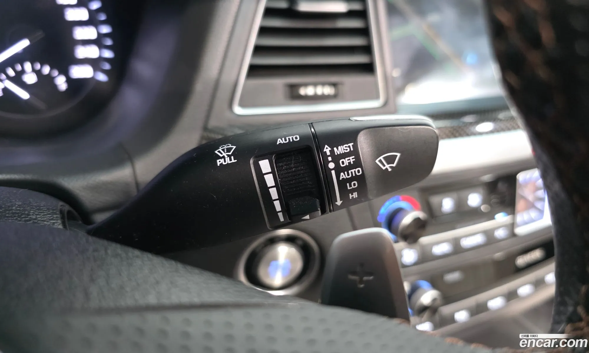 Genesis G80 2019 KMHGR41BDKU315727 — 9