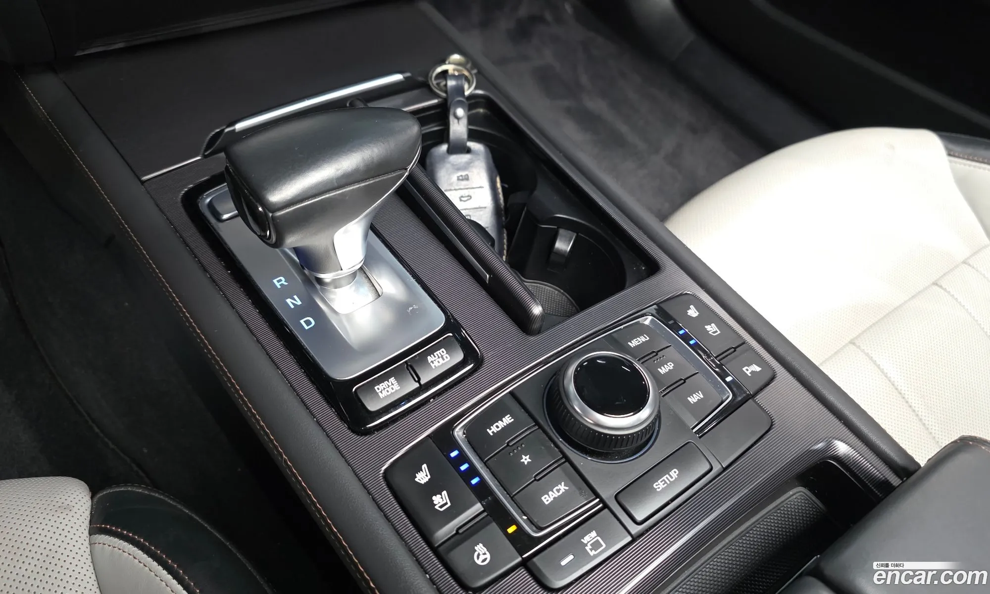 Genesis G80 2019 KMHGR41BDKU315727 — 4