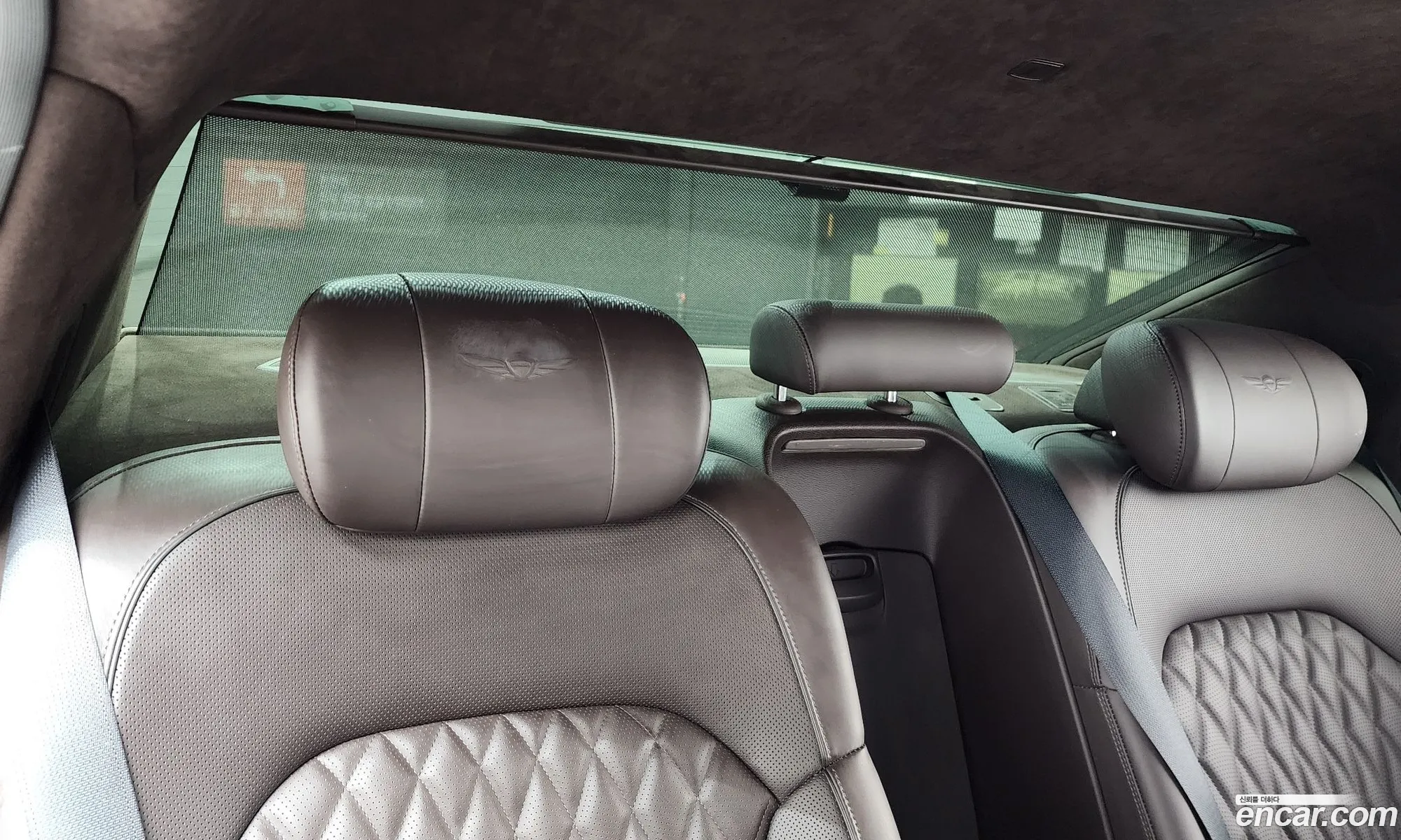 Genesis G90 2019 KMHG341DDKU067751 — 8