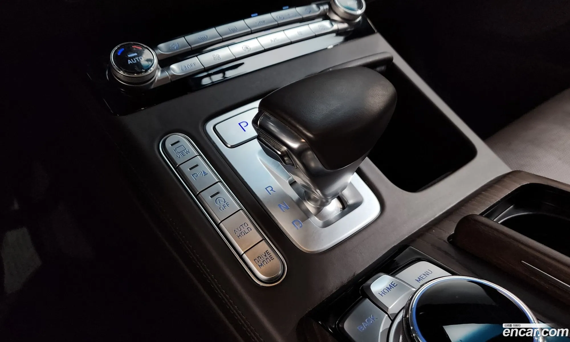 Genesis G90 2019 KMHG341DDKU067751 — 9