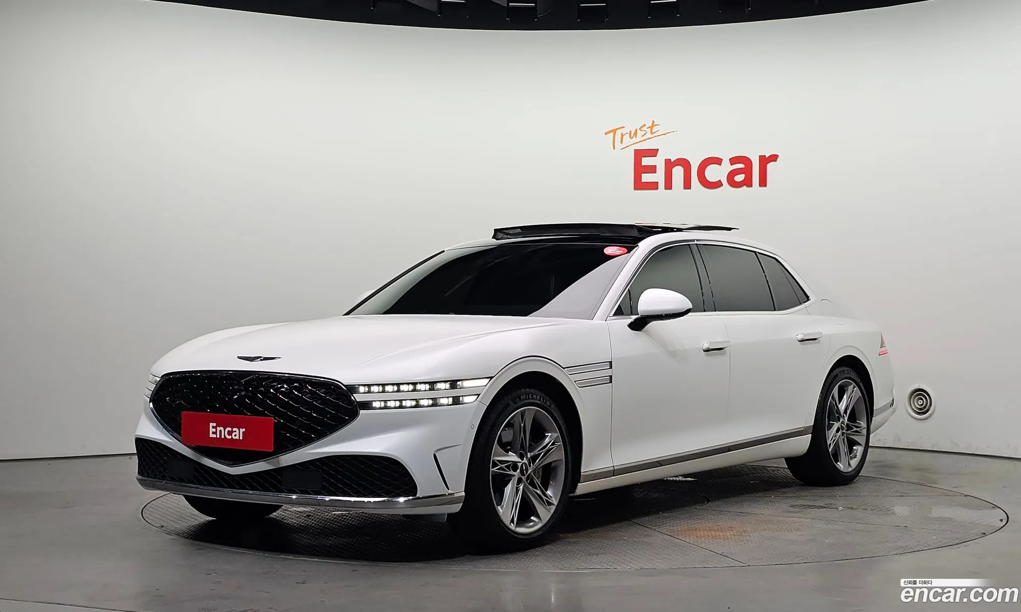 Genesis G90 2022 KMTFA41DDNU008879 — 12
