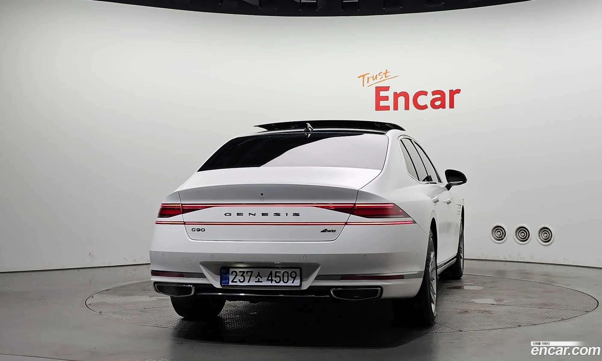Genesis G90 2022 KMTFA41DDNU008879 — 16