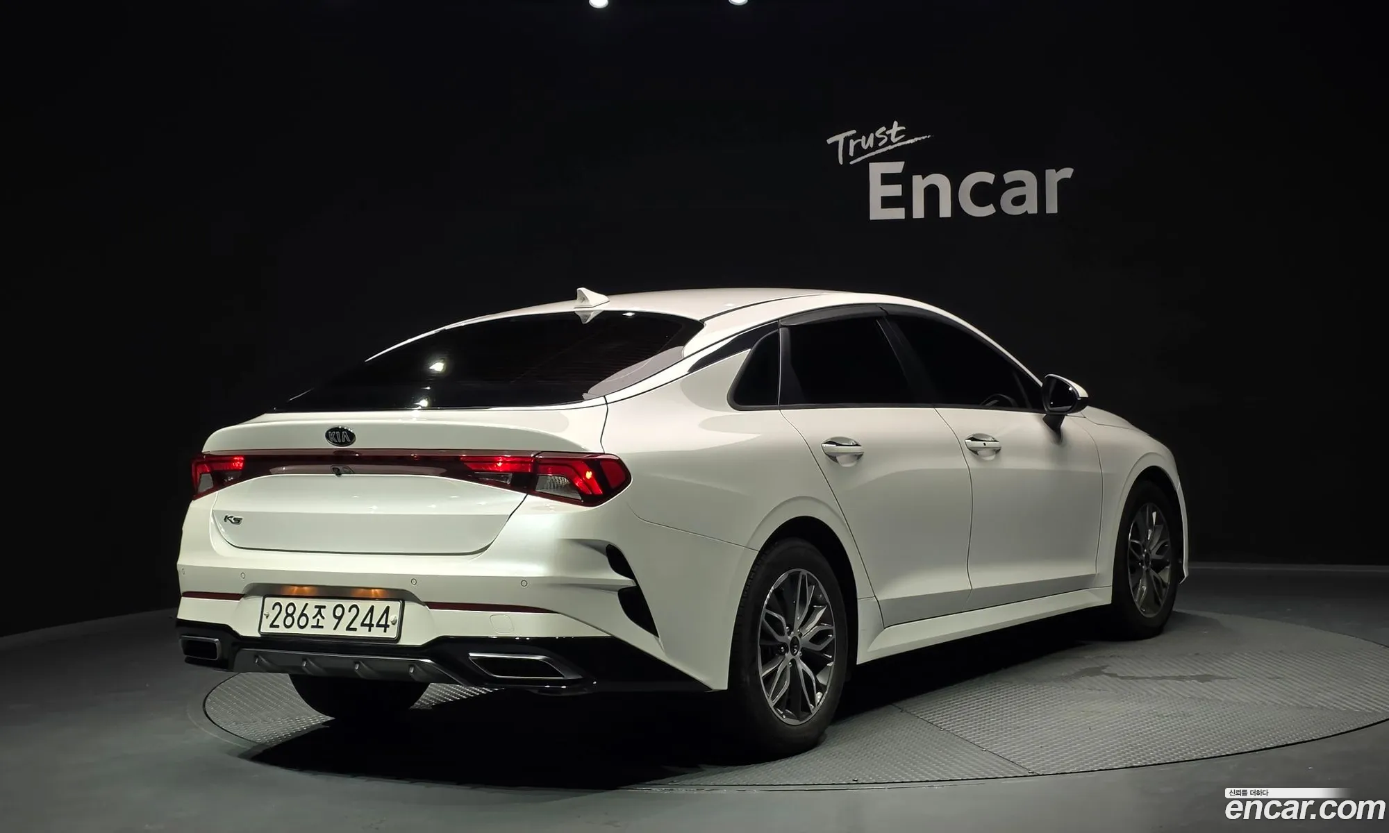Kia K5 2020 KNAG241ABLA050861 — 10