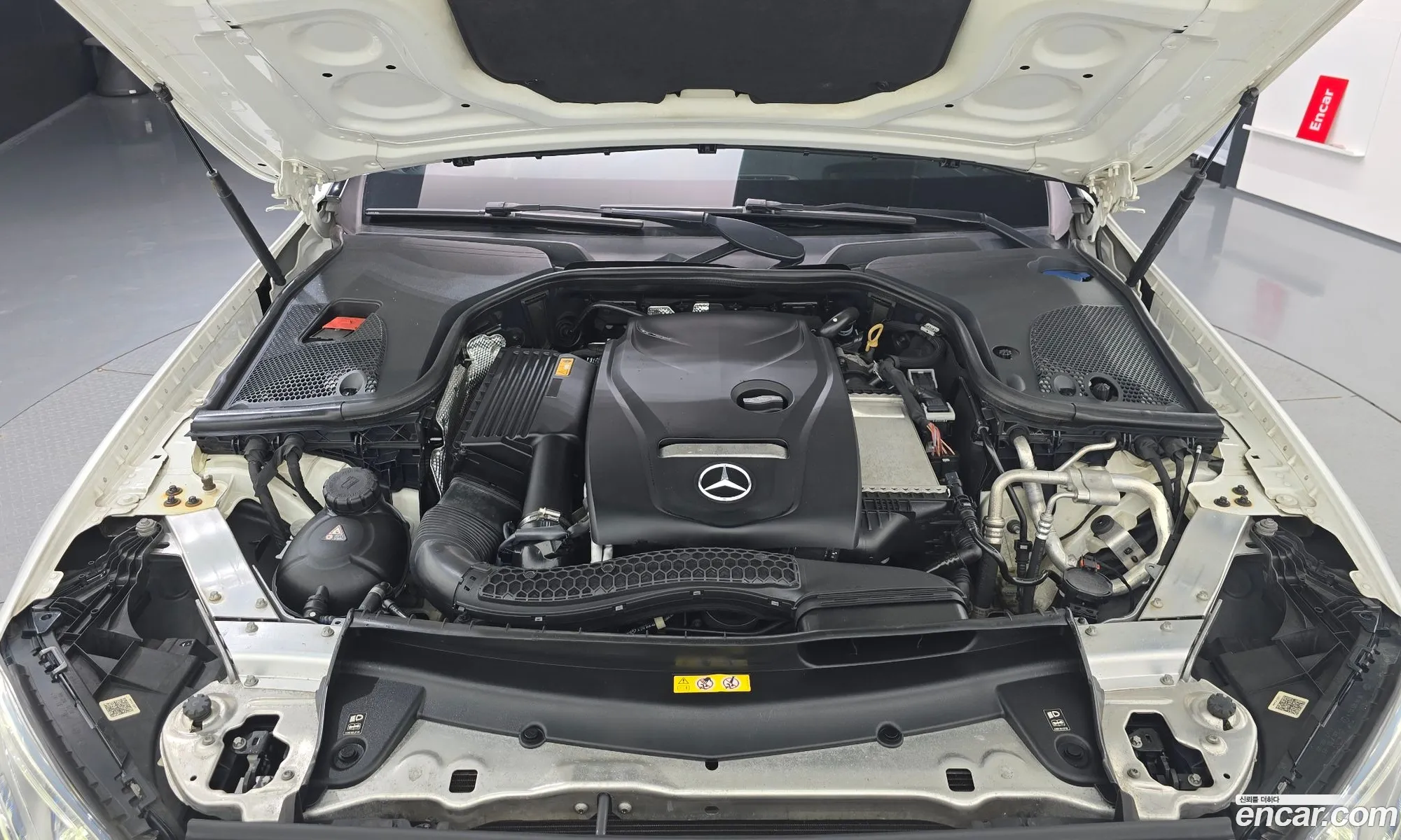 Mercedes-Benz E-Class W213 2017 — 12