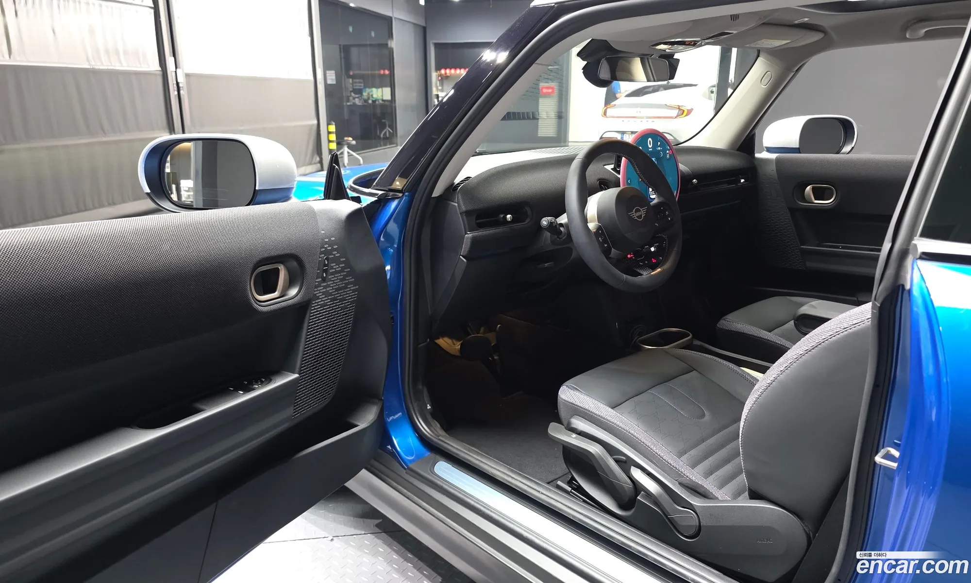 Mini Cooper C 2025 WMW81GD04S2W70299 — 16