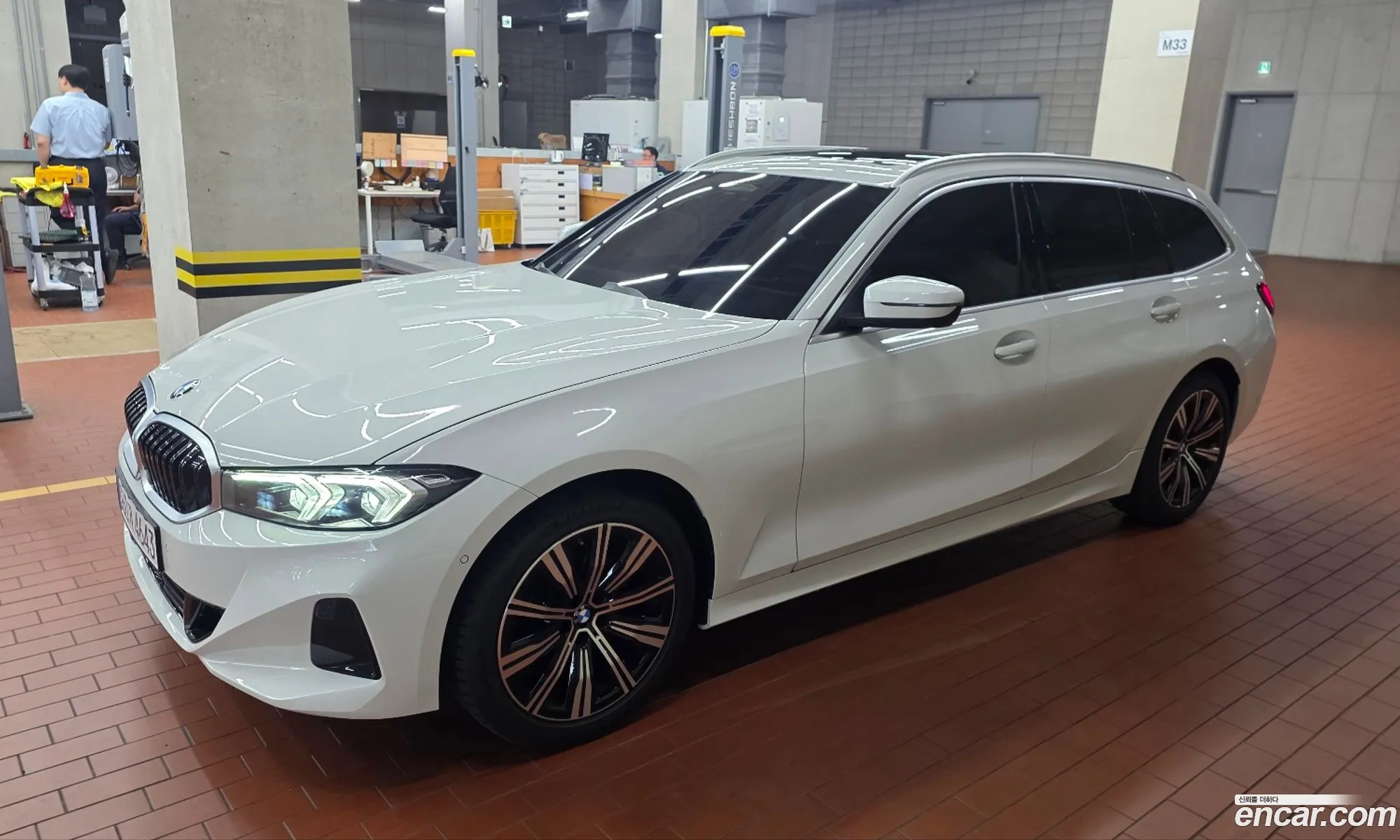 BMW 3 Series 2025 — 5
