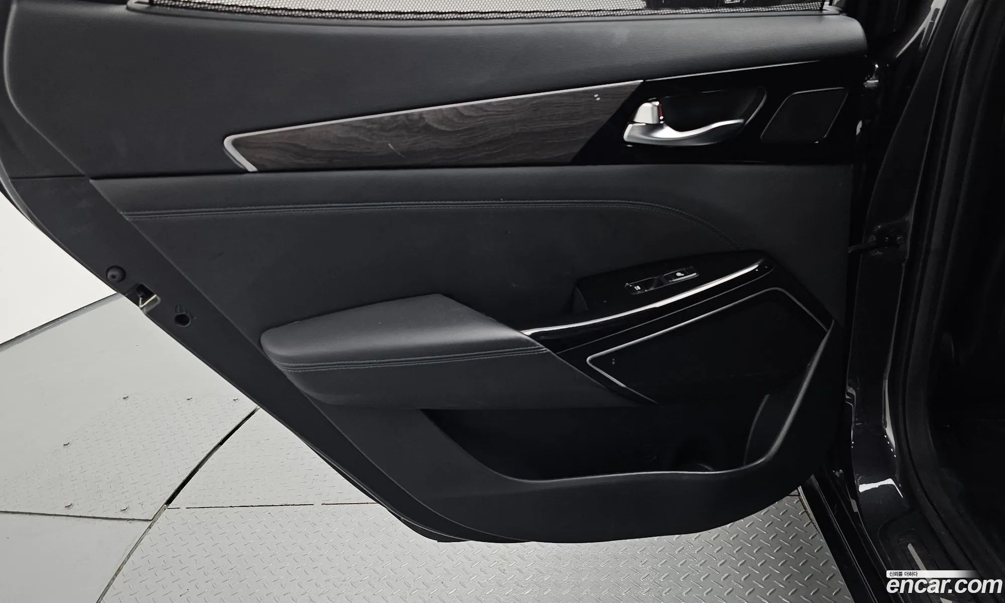 Kia K7 Premier 2020 KNALC41BBLA224755 — 27