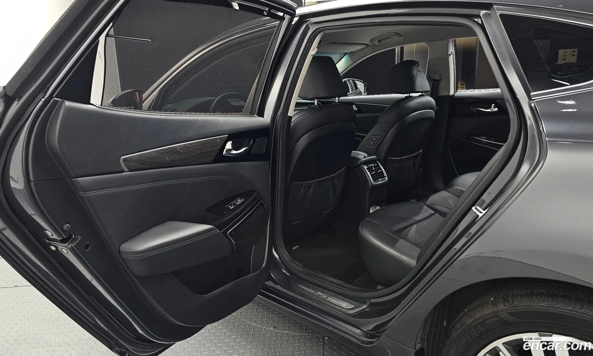 Kia K7 Premier 2020 KNALC41BBLA224755 — 9