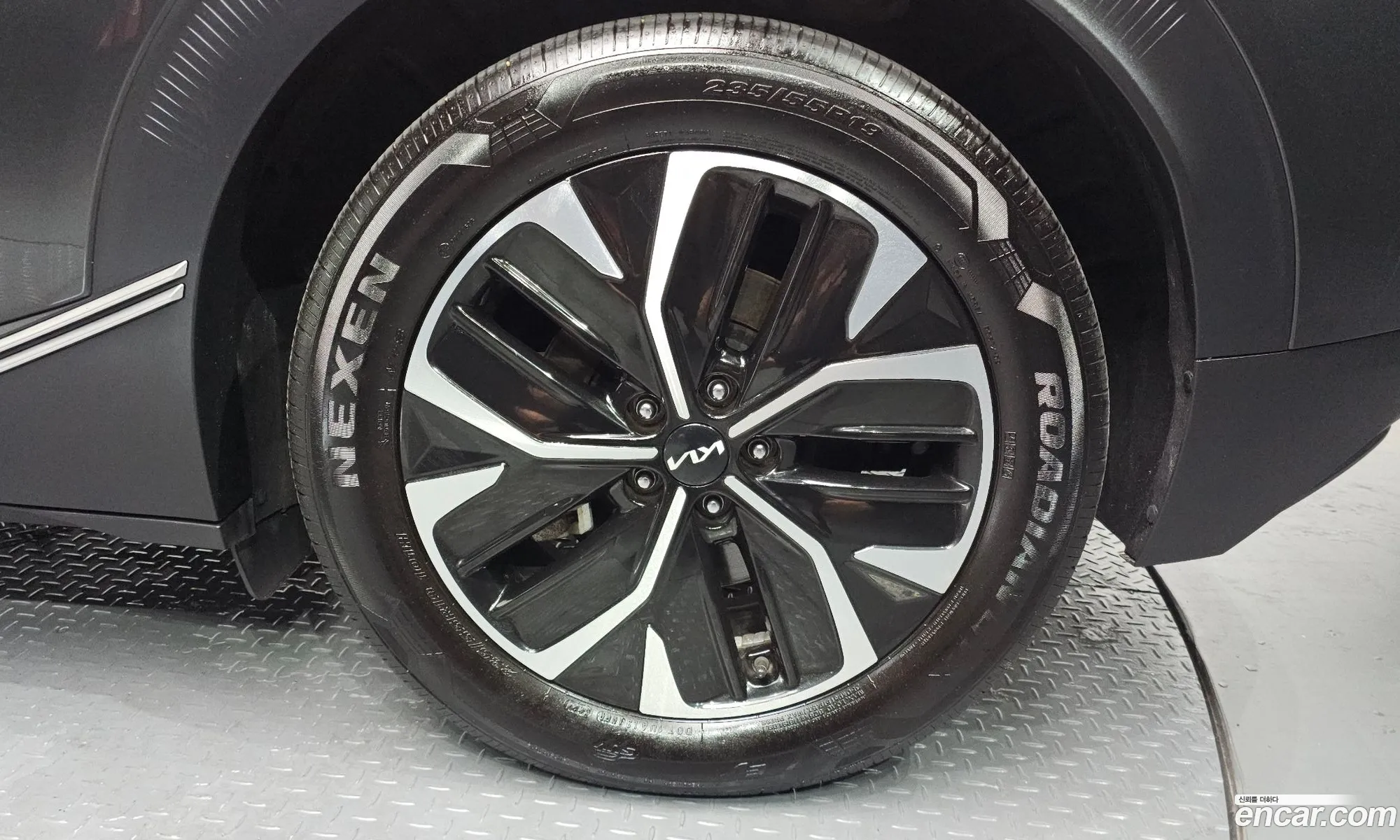 Kia EV6 2022 KNAC281CPNA047447 — 13