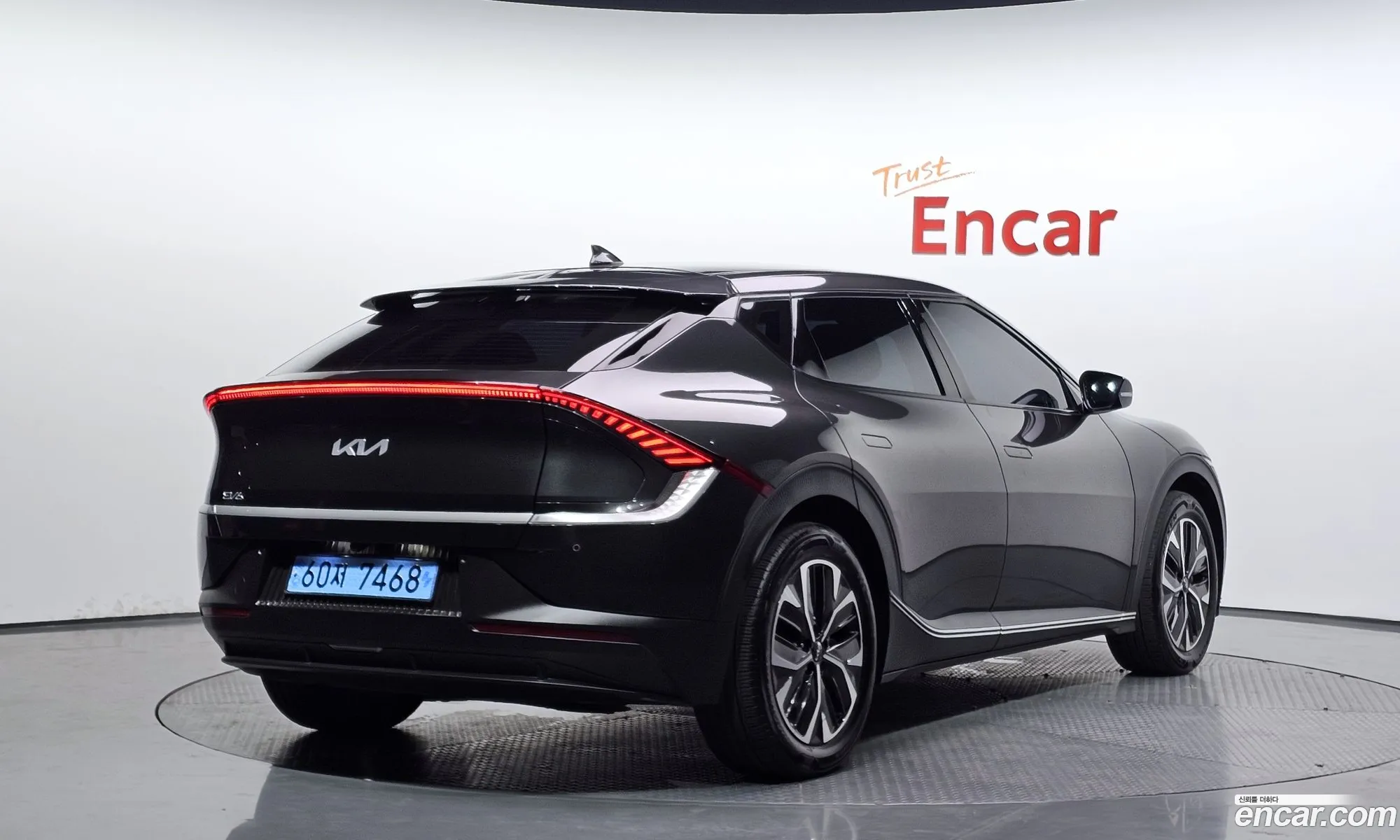 Kia EV6 2022 KNAC281CPNA047447 — 4