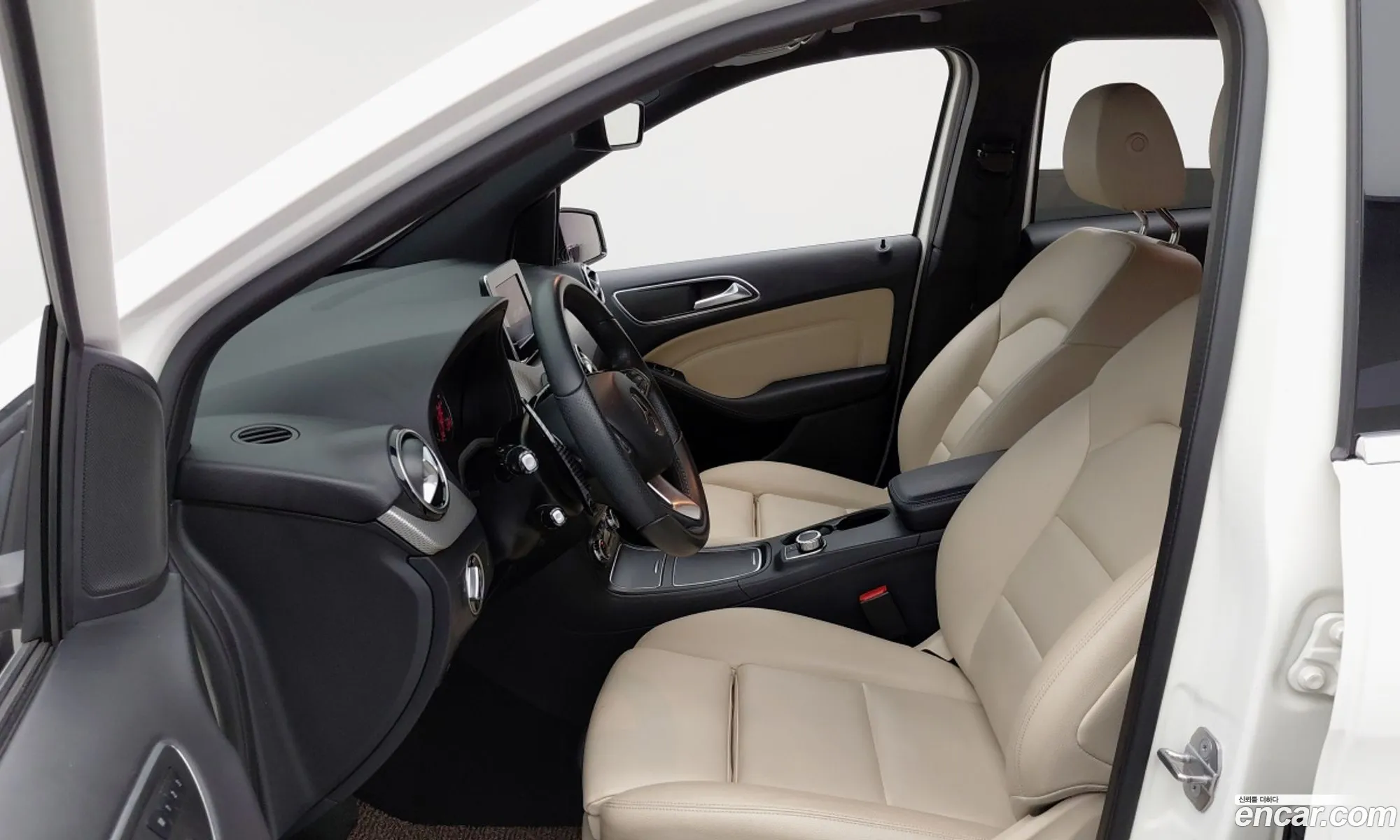 Mercedes-Benz B-Class W246 2018 — 18