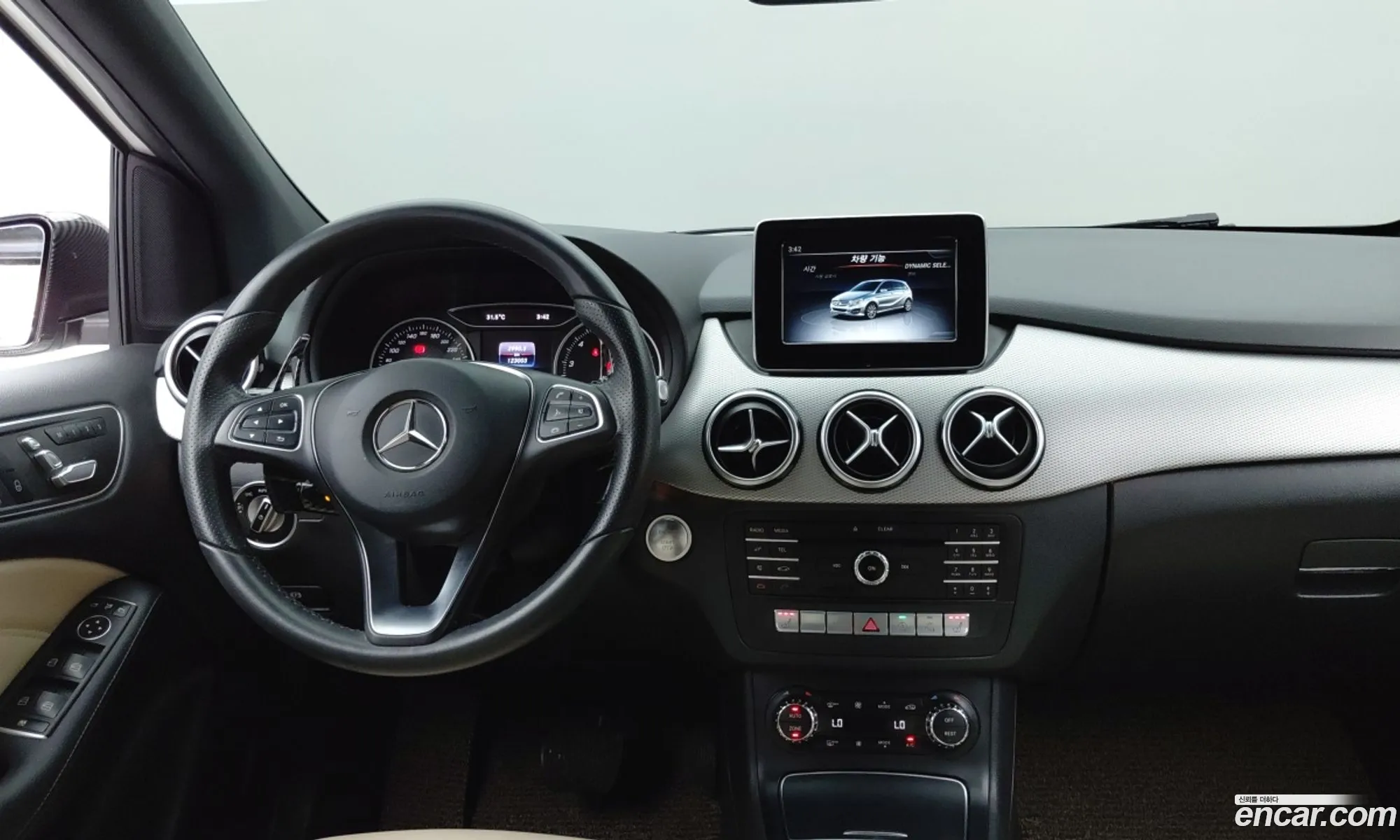 Mercedes-Benz B-Class W246 2018 — 20