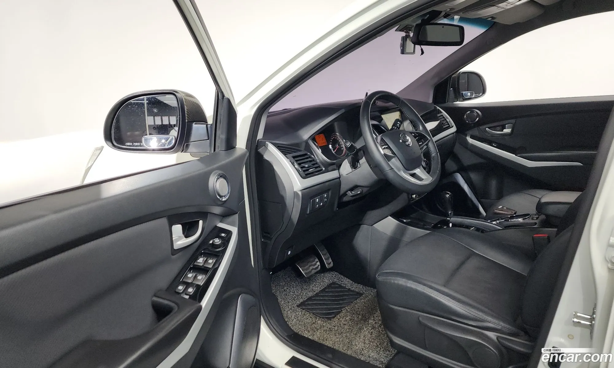 KG Mobility (SsangYong) Style Korando C
