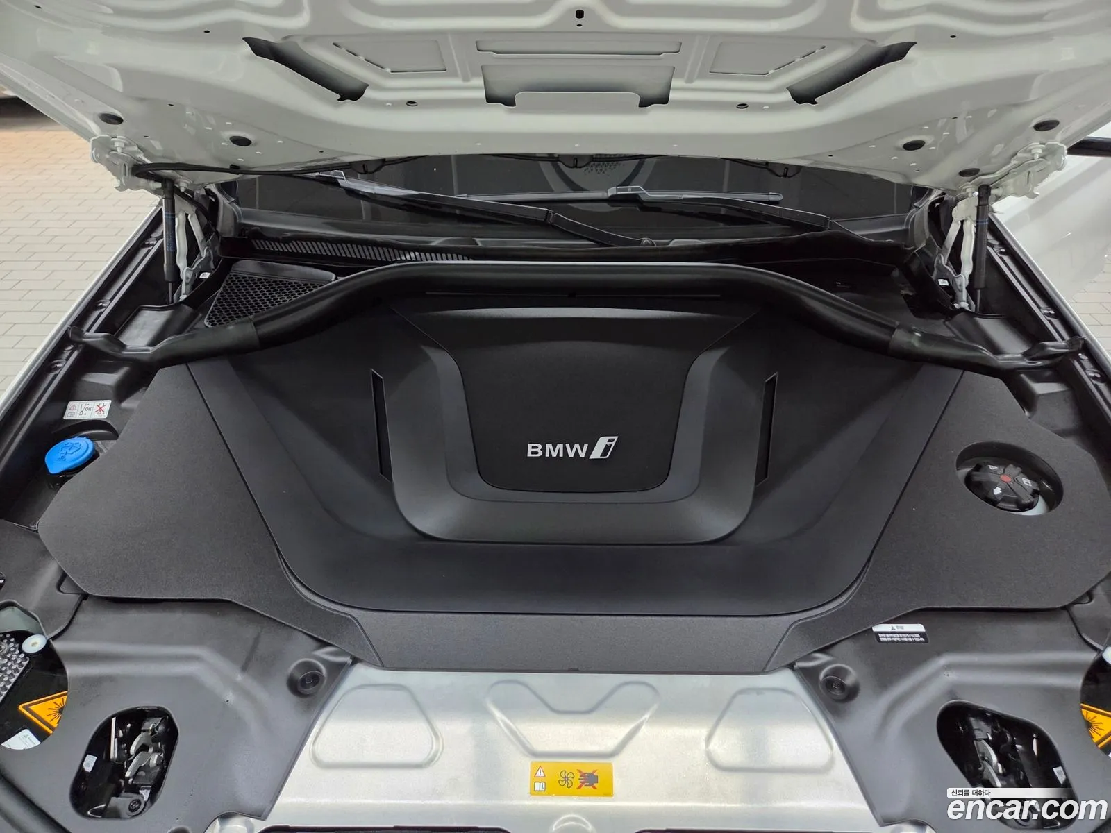 BMW iX3 2025 — 13