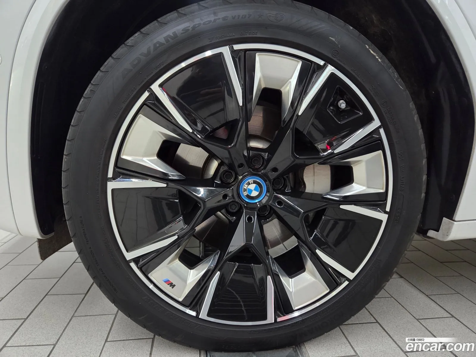 BMW iX3 2025 — 12