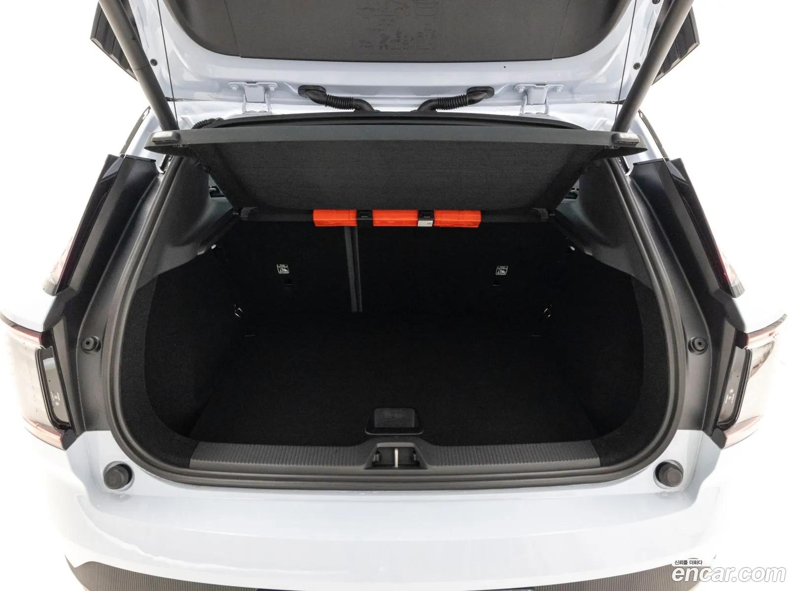 Volvo EX30 2025 — 17