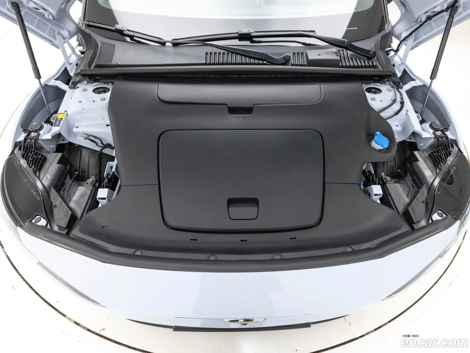 Volvo EX30 2025 — 3