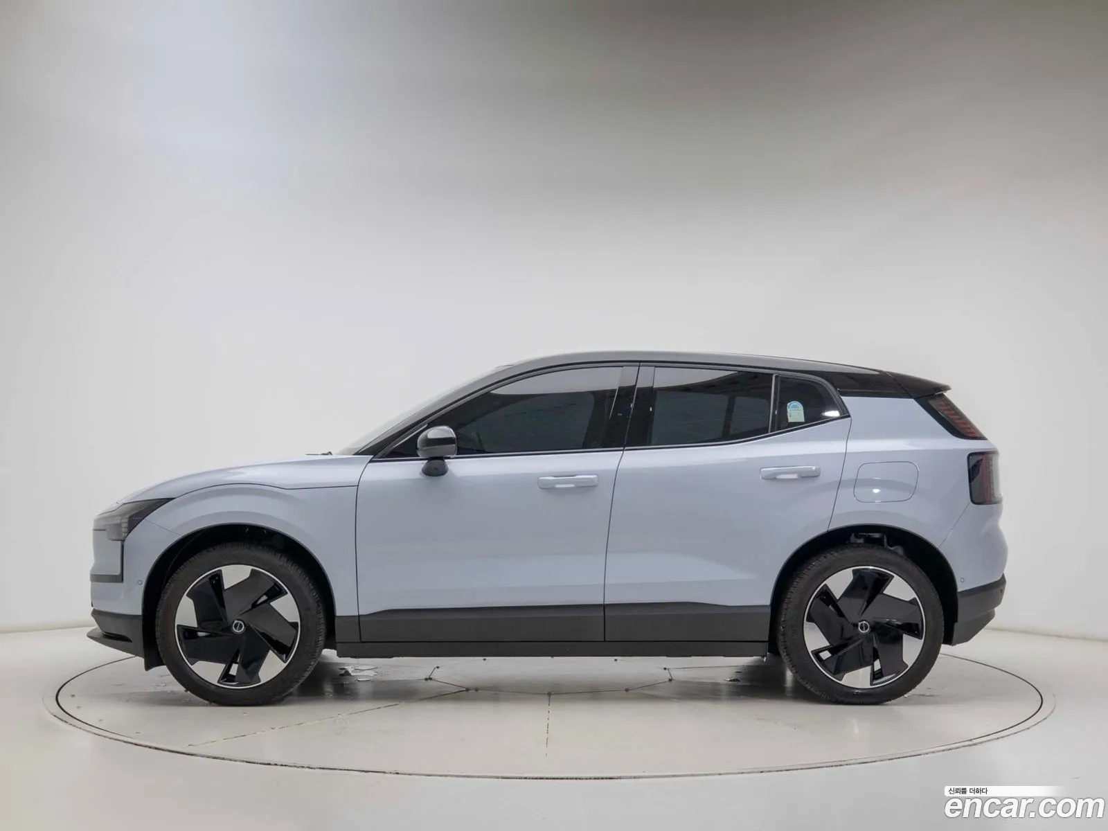 Volvo EX30 2025 — 12