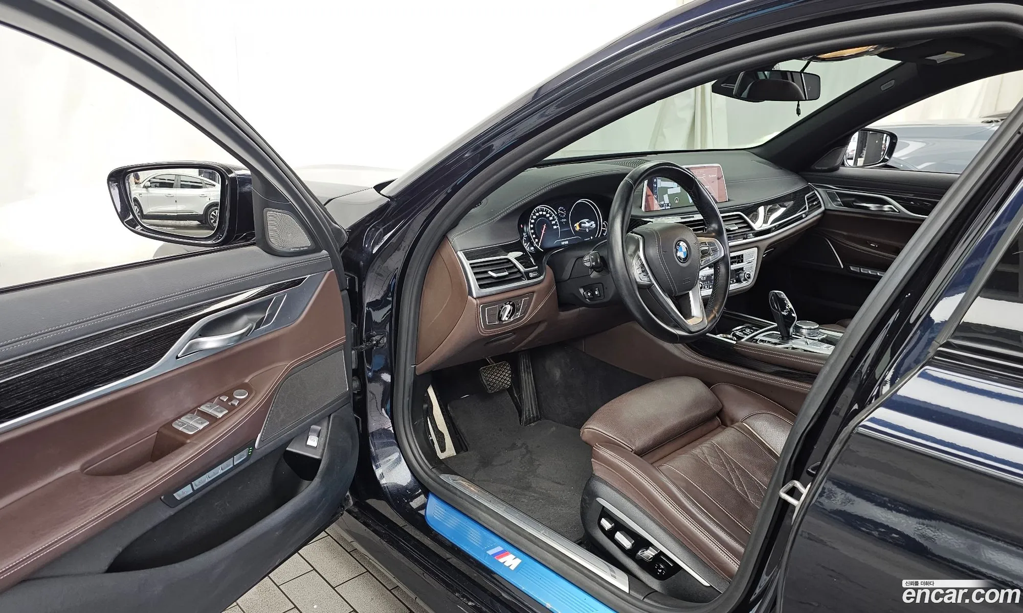 BMW 7 Series 2017 — 8