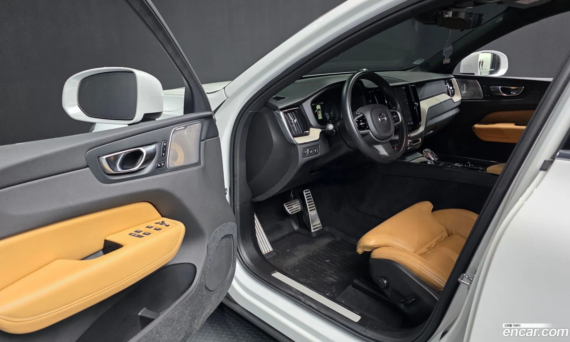 Volvo XC60 2020 — 9
