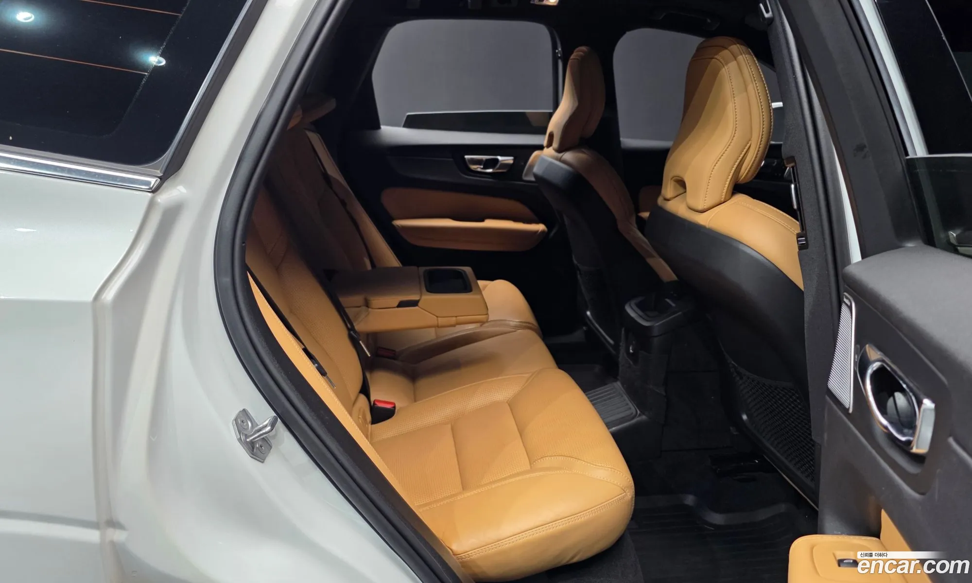 Volvo XC60 2020 — 14