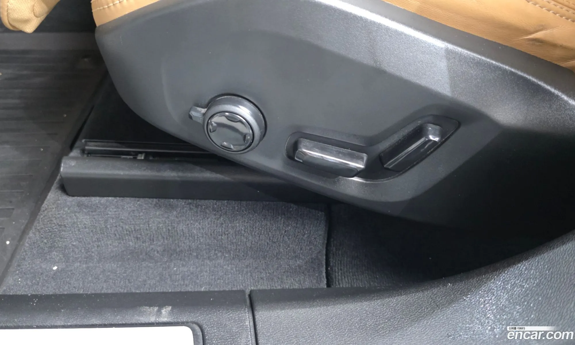 Volvo XC60 2020 — 19
